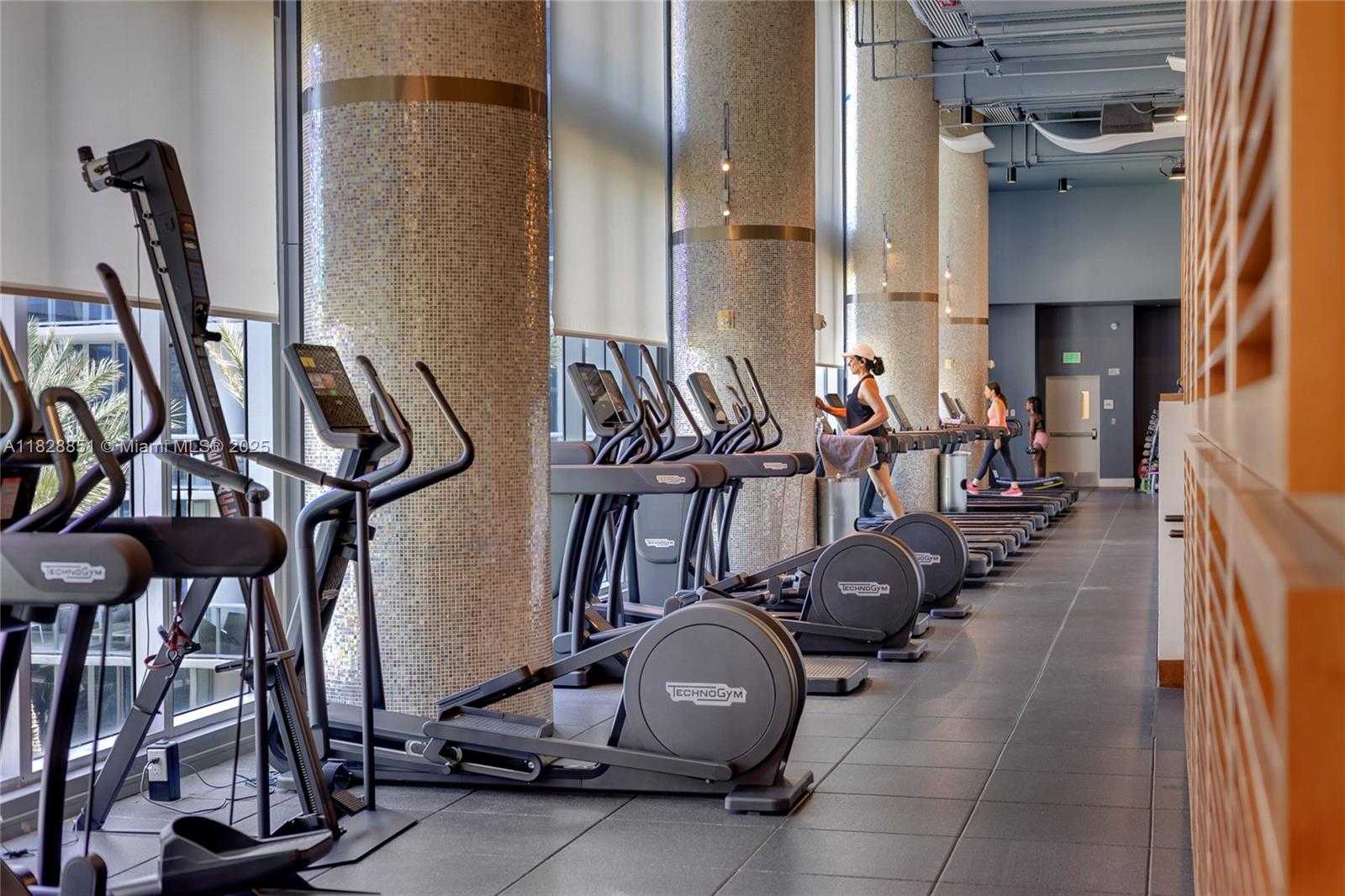 Small Image of 6799 COLLINS AVE #1704, Miami Beach Number 43