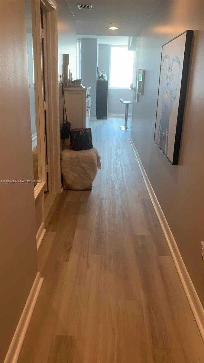 Imagen de Pequeño Objeto