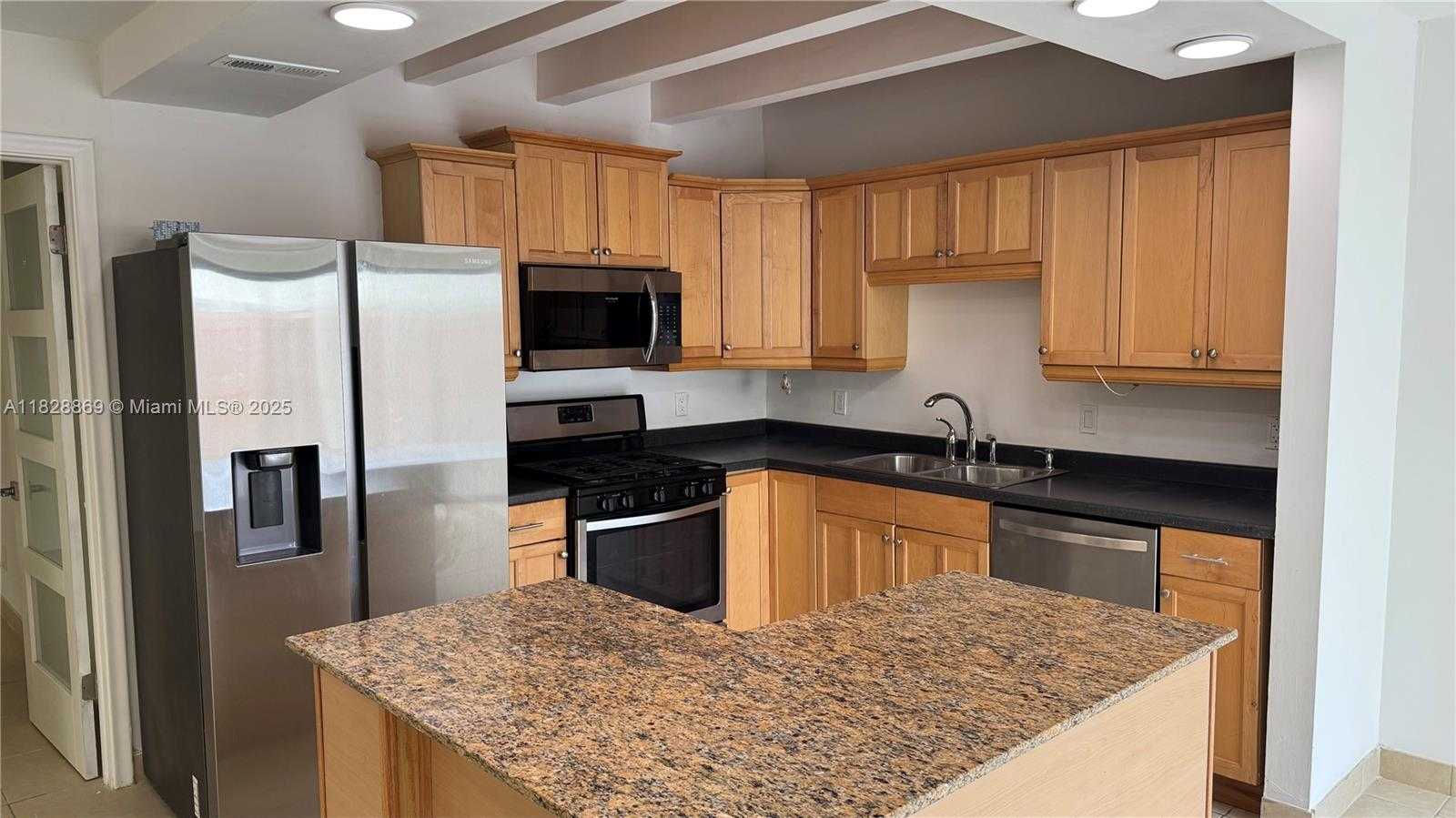 Small Image of 11411 SOUTH WEST 109TH RD #50Z, Miami Number 4