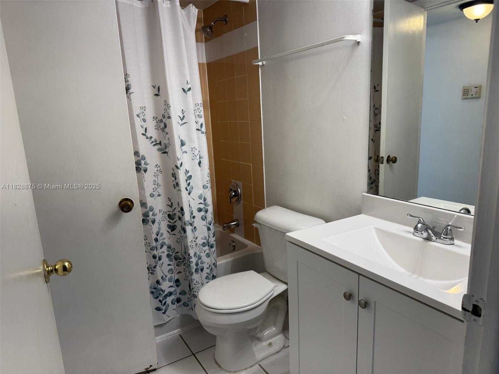 Small Image of 8670 NORTH WEST 6TH LN #4-103, Miami Number 12