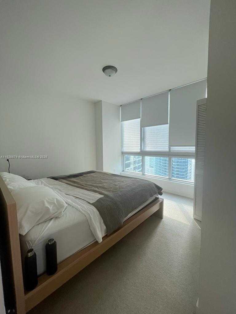 Small Image of 300 SOUTH BISCAYNE BLVD #T-3201, Miami Number 12