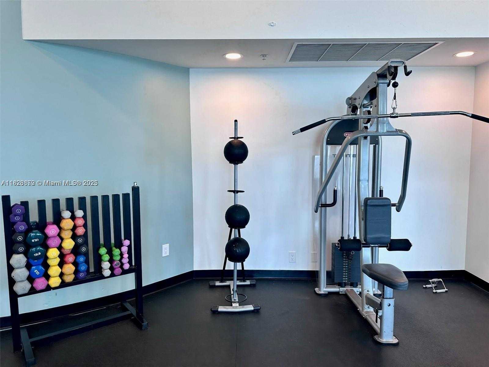 Small Image of 300 SOUTH BISCAYNE BLVD #T-3201, Miami Number 23