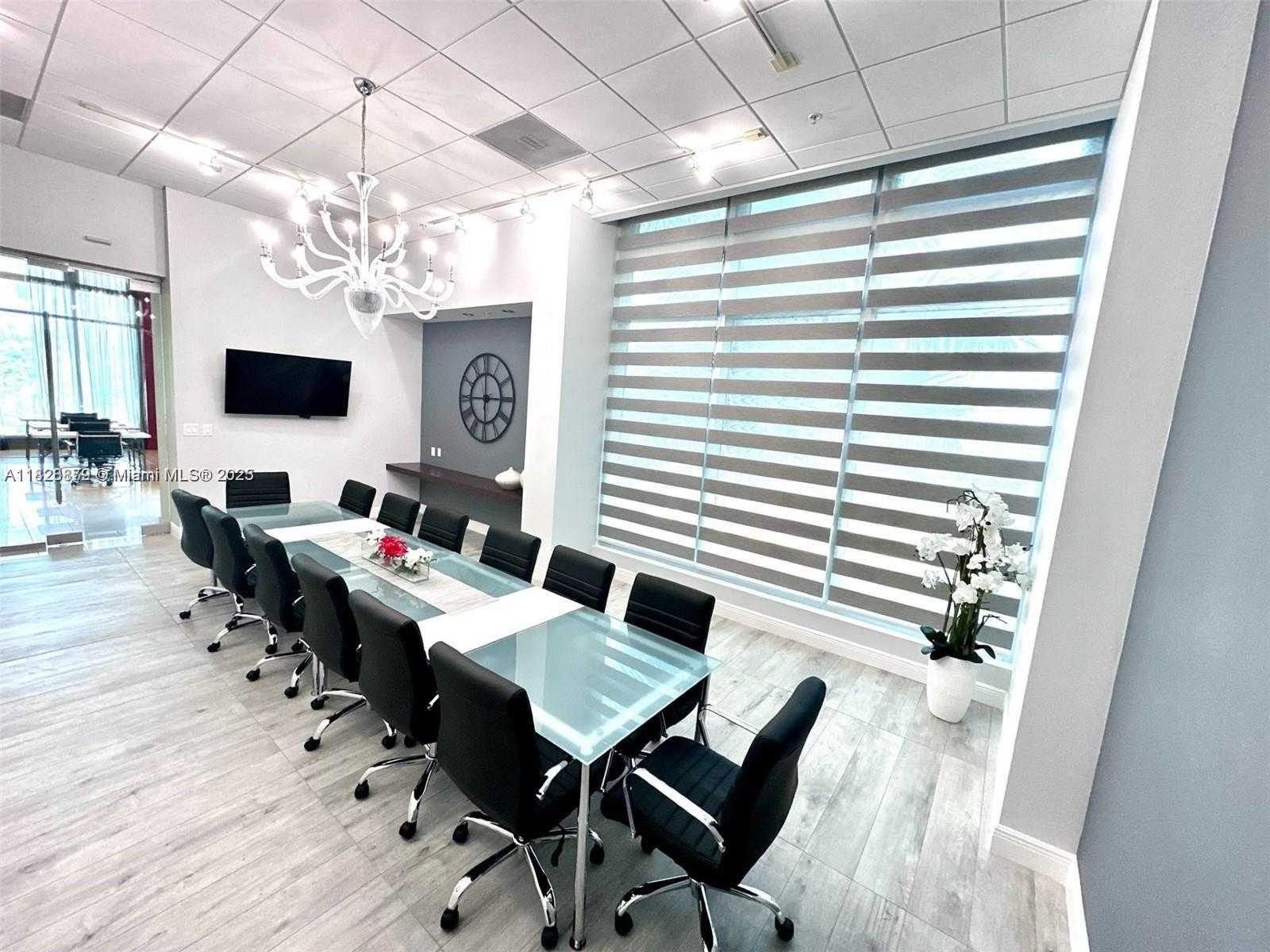 Small Image of 300 SOUTH BISCAYNE BLVD #T-3201, Miami Number 32