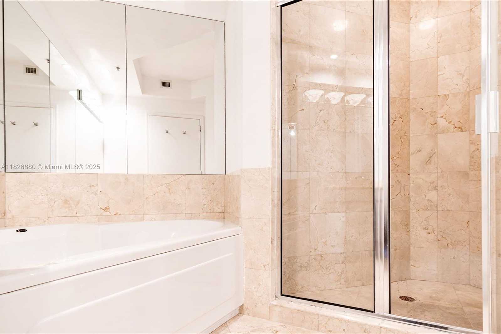 Small Image of 808 BRICKELL KEY DR #3005, Miami Number 6