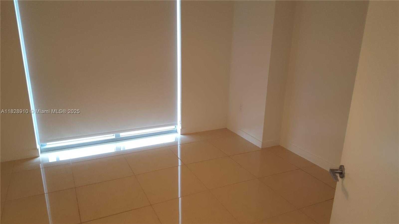 Small Image of 1111 SOUTH WEST 1 AVE #1522-N, Miami Number 4