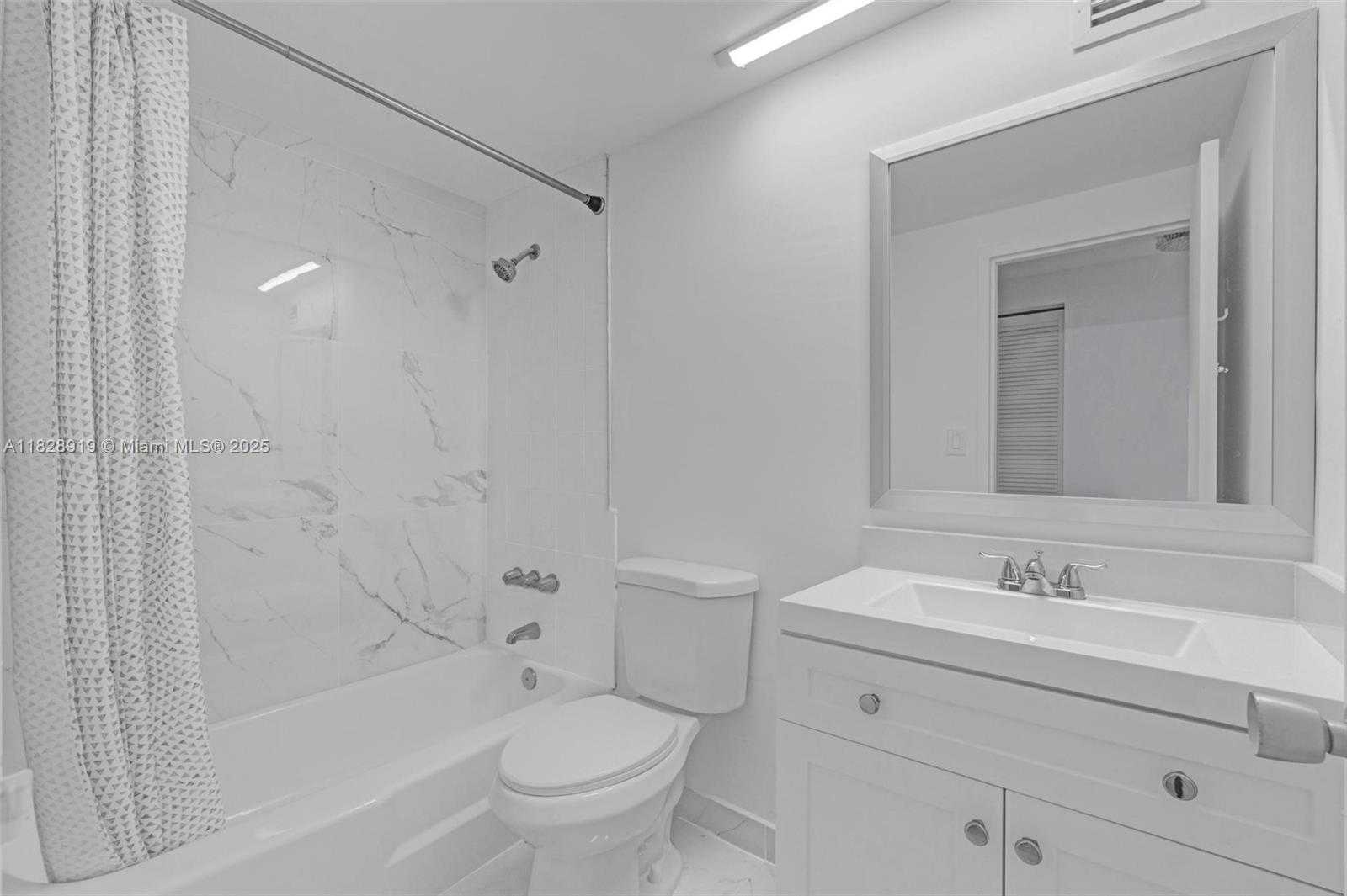 Small Image of 905 BRICKELL BAY DR #1823, Miami Number 9