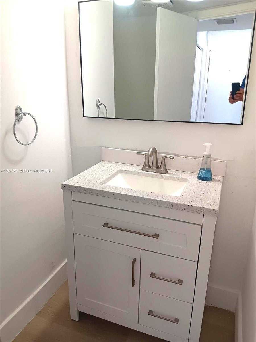 Small Image of 3703 NORTH EAST 166TH ST #709, North Miami Beach Number 19
