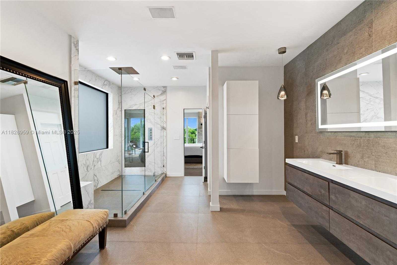 Small Image of 325 CAMPANA AVE, Coral Gables Number 15