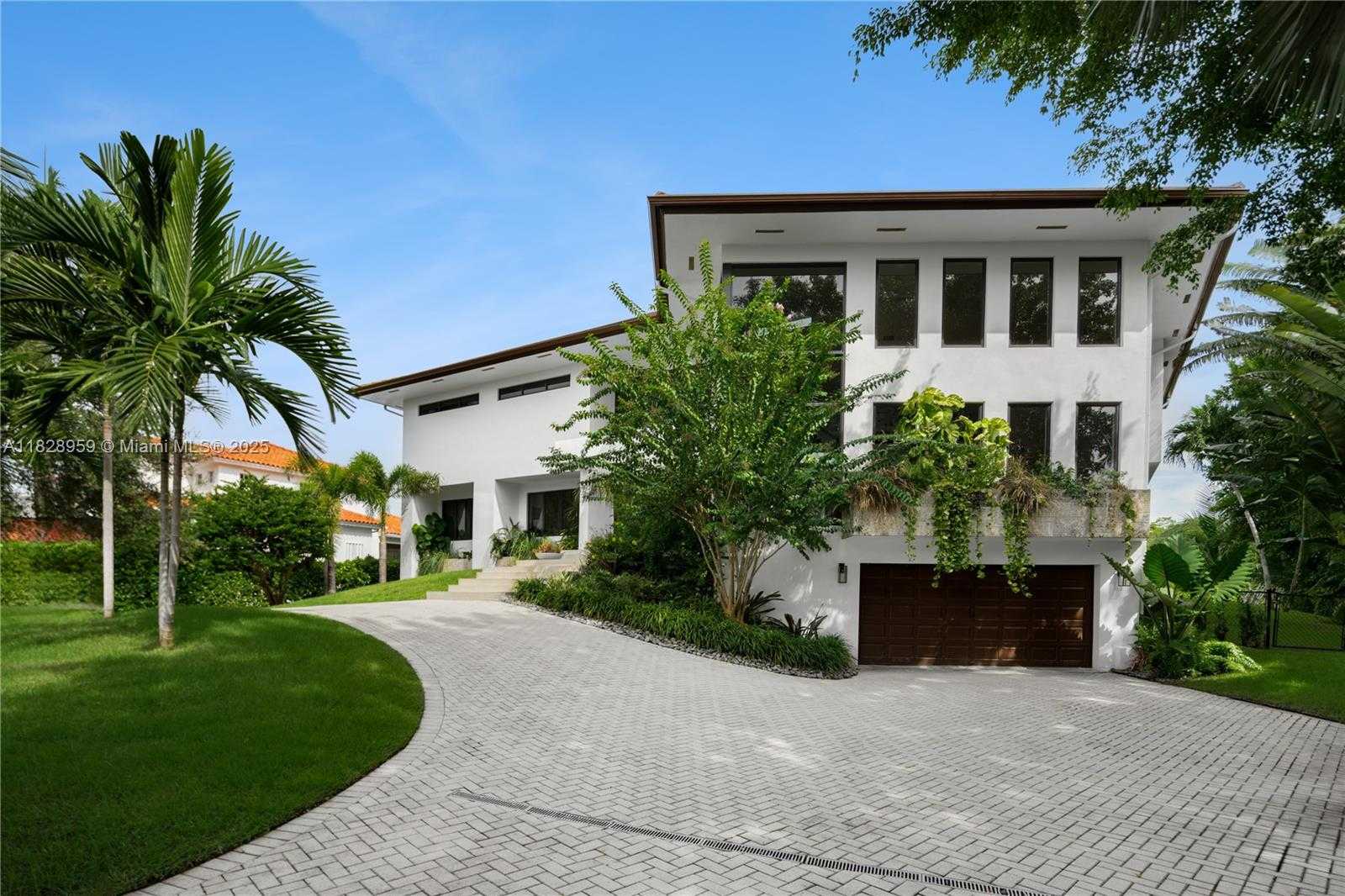 Small Image of 325 CAMPANA AVE, Coral Gables Number 20