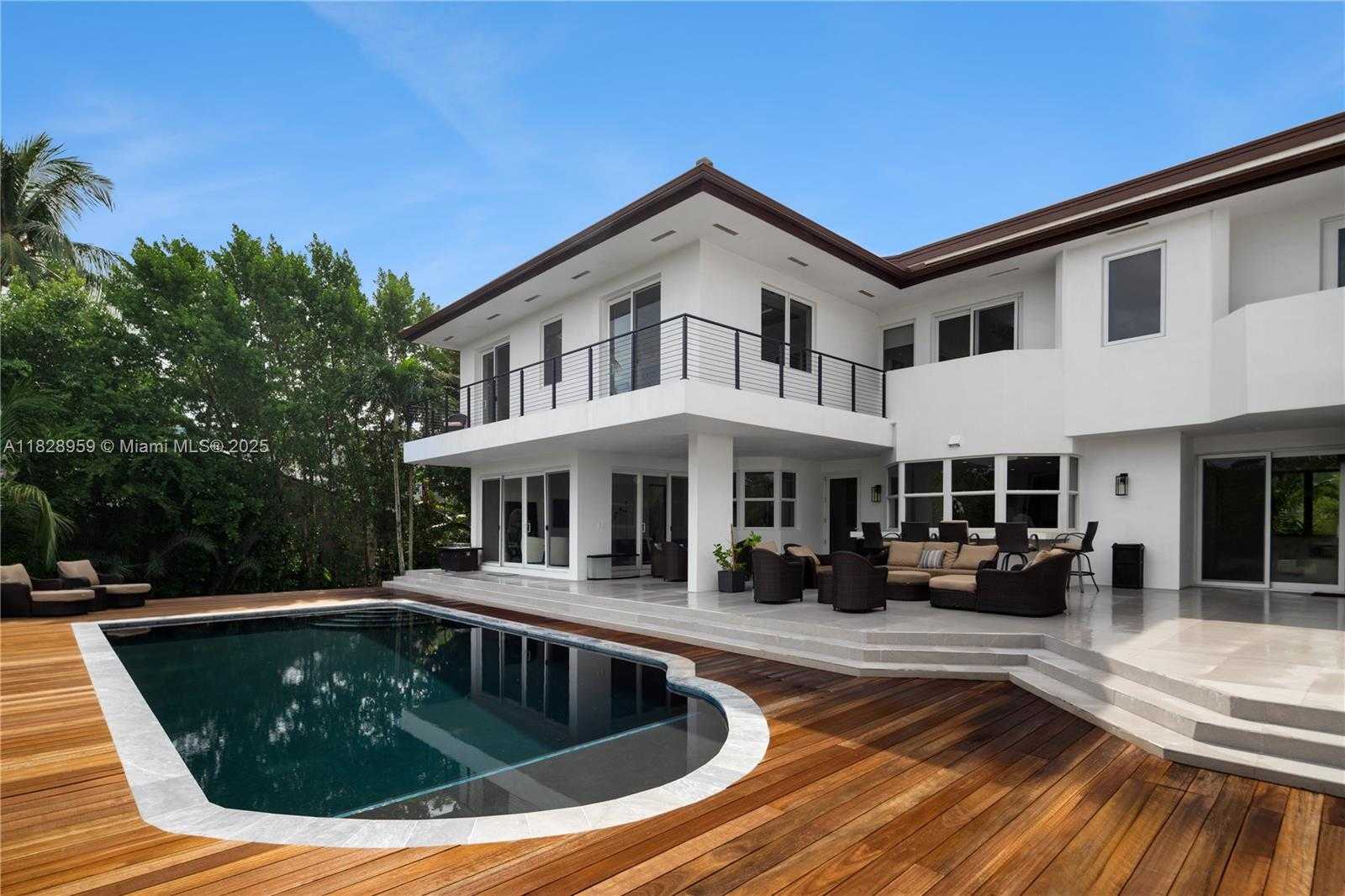 Small Image of 325 CAMPANA AVE, Coral Gables Number 21