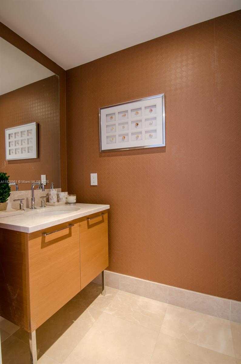 Small Image of 17001 COLLINS AVE #3804, Sunny Isles Beach Number 10