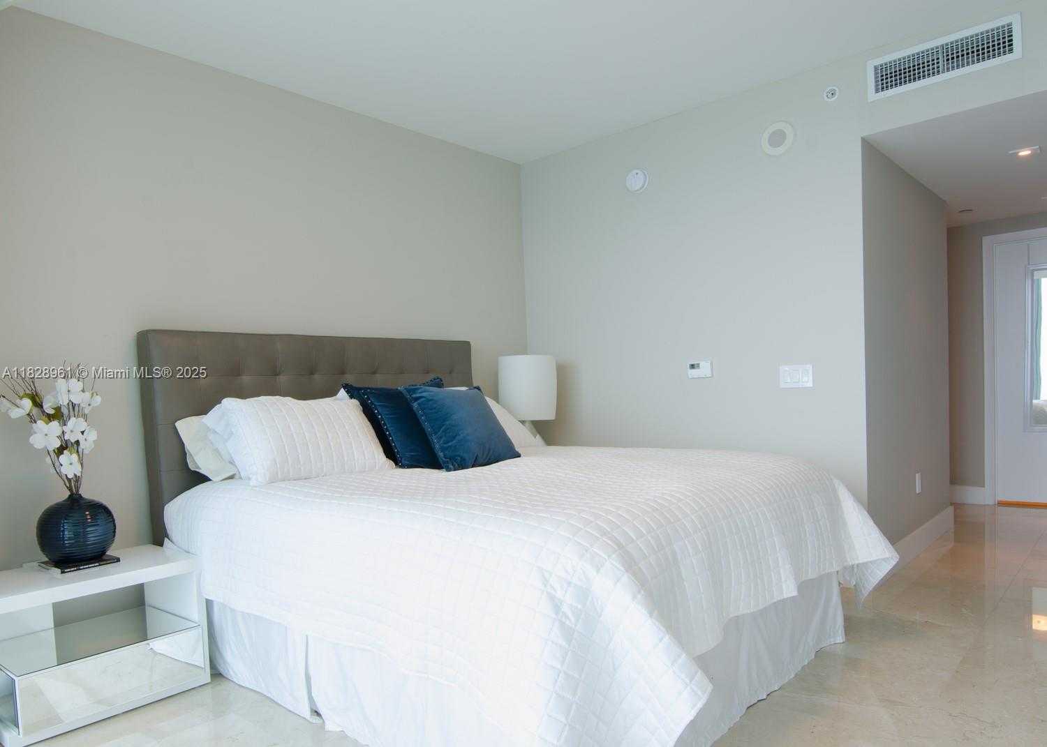 Small Image of 17001 COLLINS AVE #3804, Sunny Isles Beach Number 15