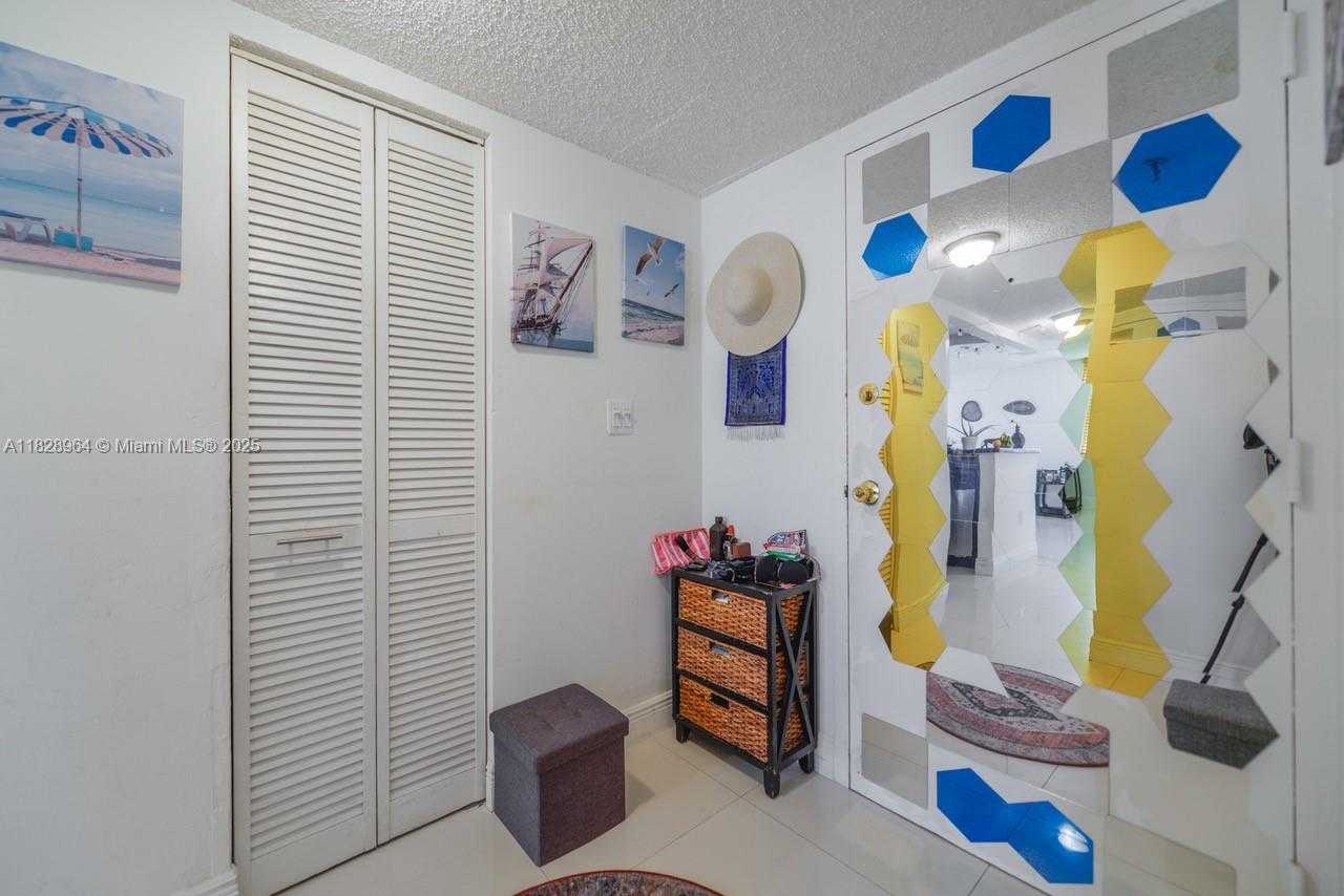 Small Image of 800 NORTH MIAMI AVE #E-809, Miami Number 12