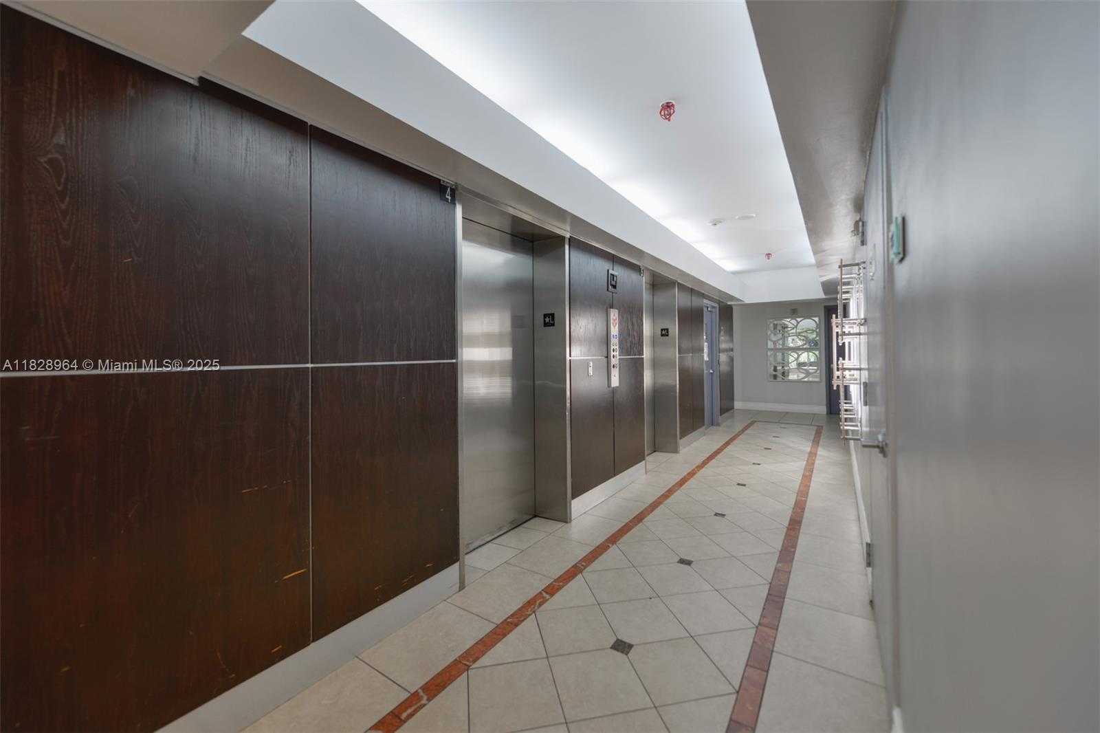 Small Image of 800 NORTH MIAMI AVE #E-809, Miami Number 22