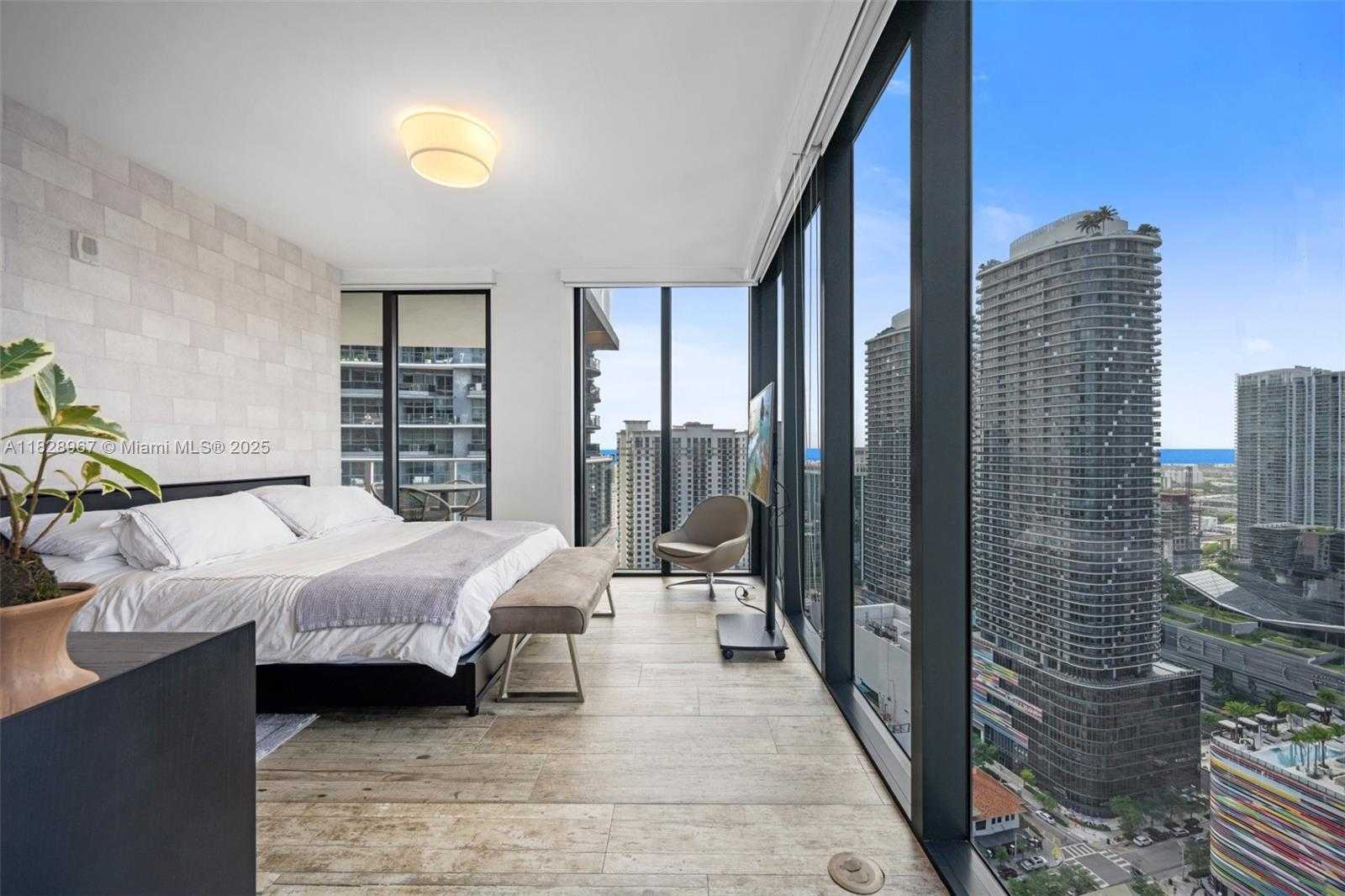 Small Image of 1010 BRICKELL AVE #3411, Miami Number 13