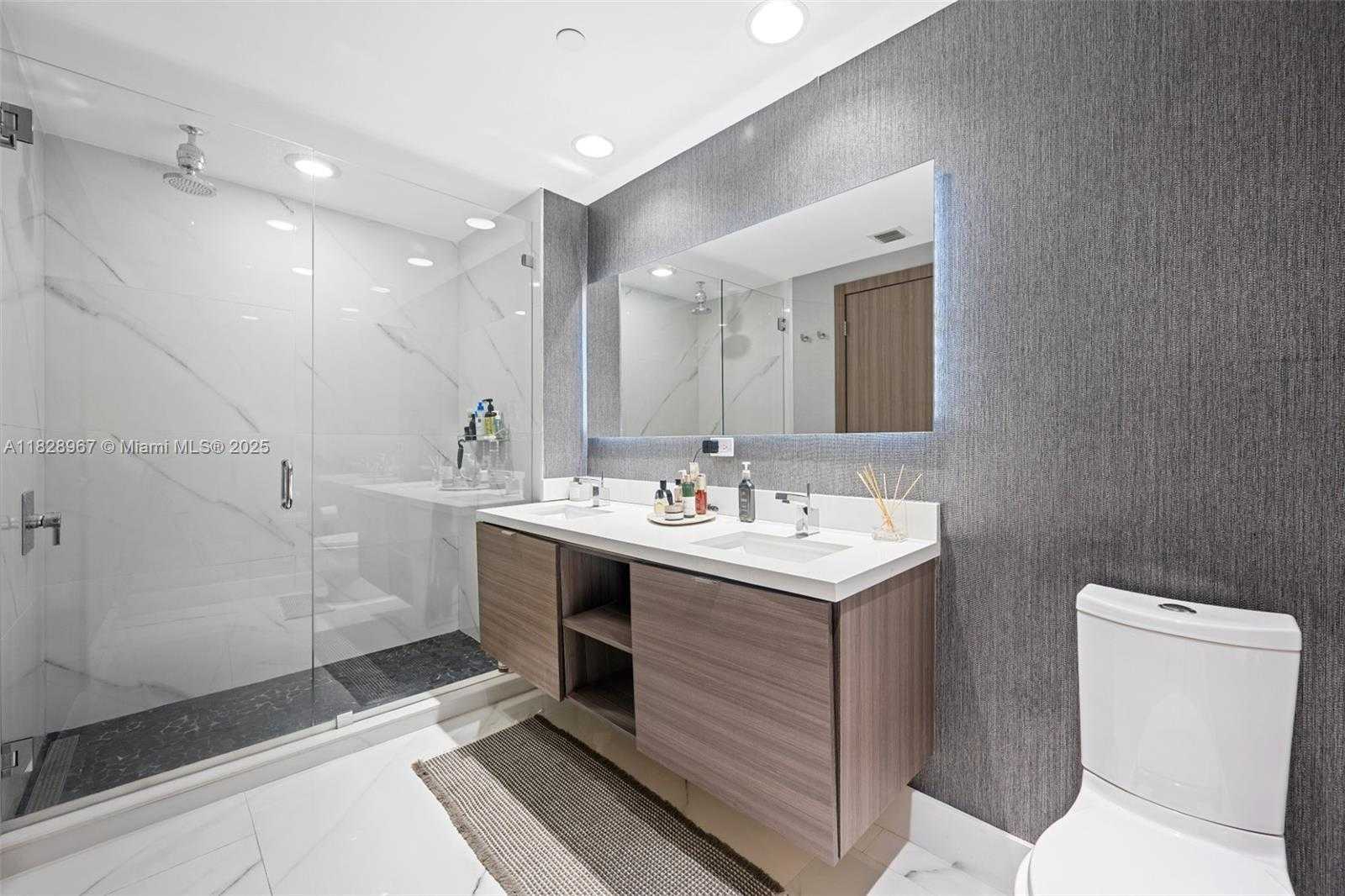 Small Image of 1010 BRICKELL AVE #3411, Miami Number 16