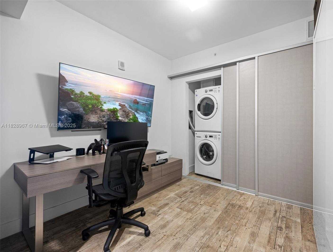 Small Image of 1010 BRICKELL AVE #3411, Miami Number 17
