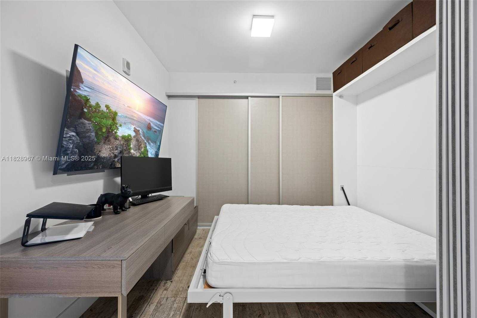 Small Image of 1010 BRICKELL AVE #3411, Miami Number 18