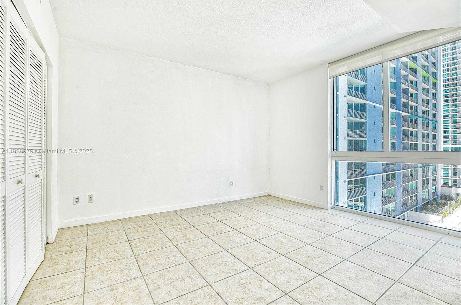 Small Image of 335 SOUTH BISCAYNE BLVD #1700, Miami Number 11