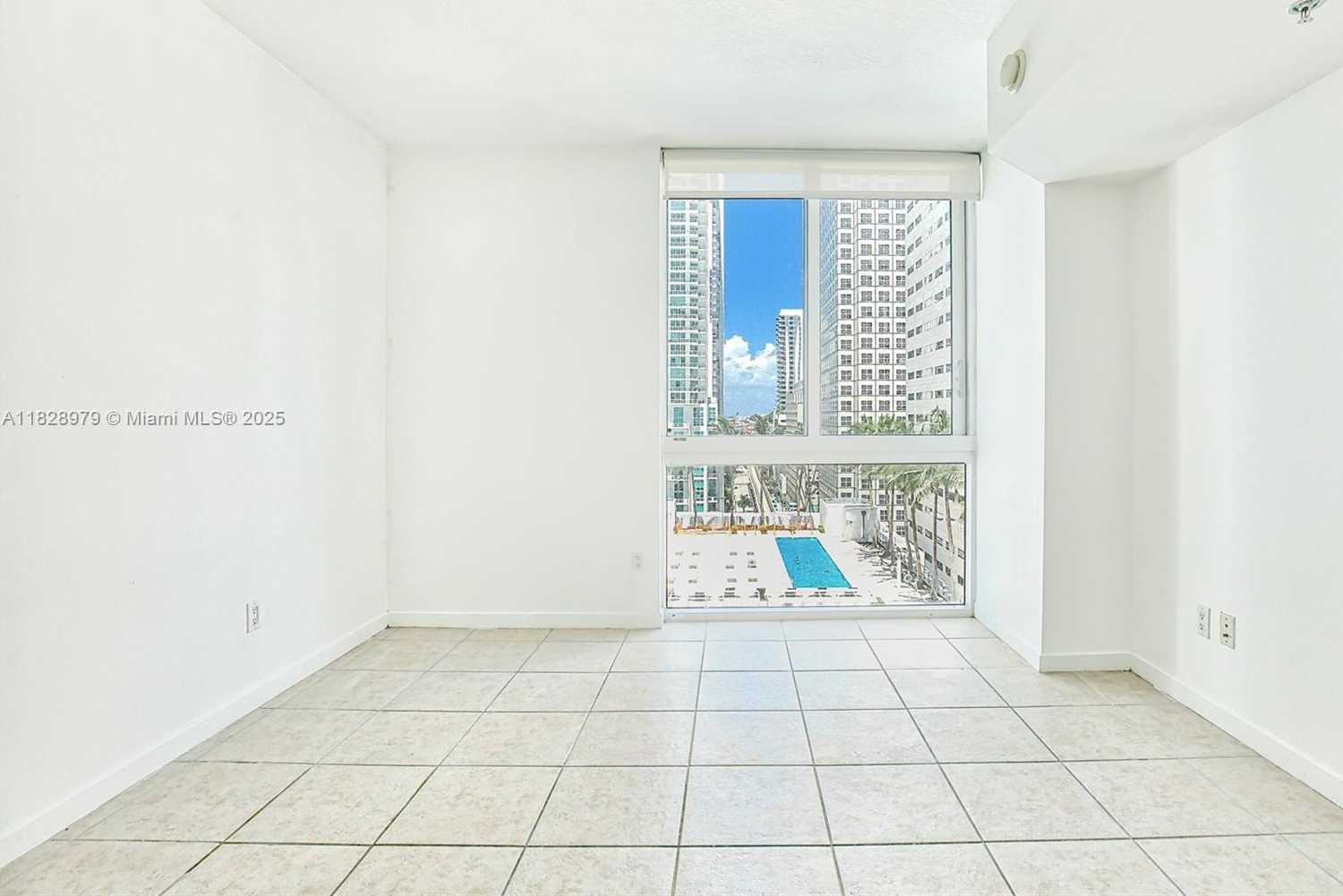 Small Image of 335 SOUTH BISCAYNE BLVD #1700, Miami Number 12