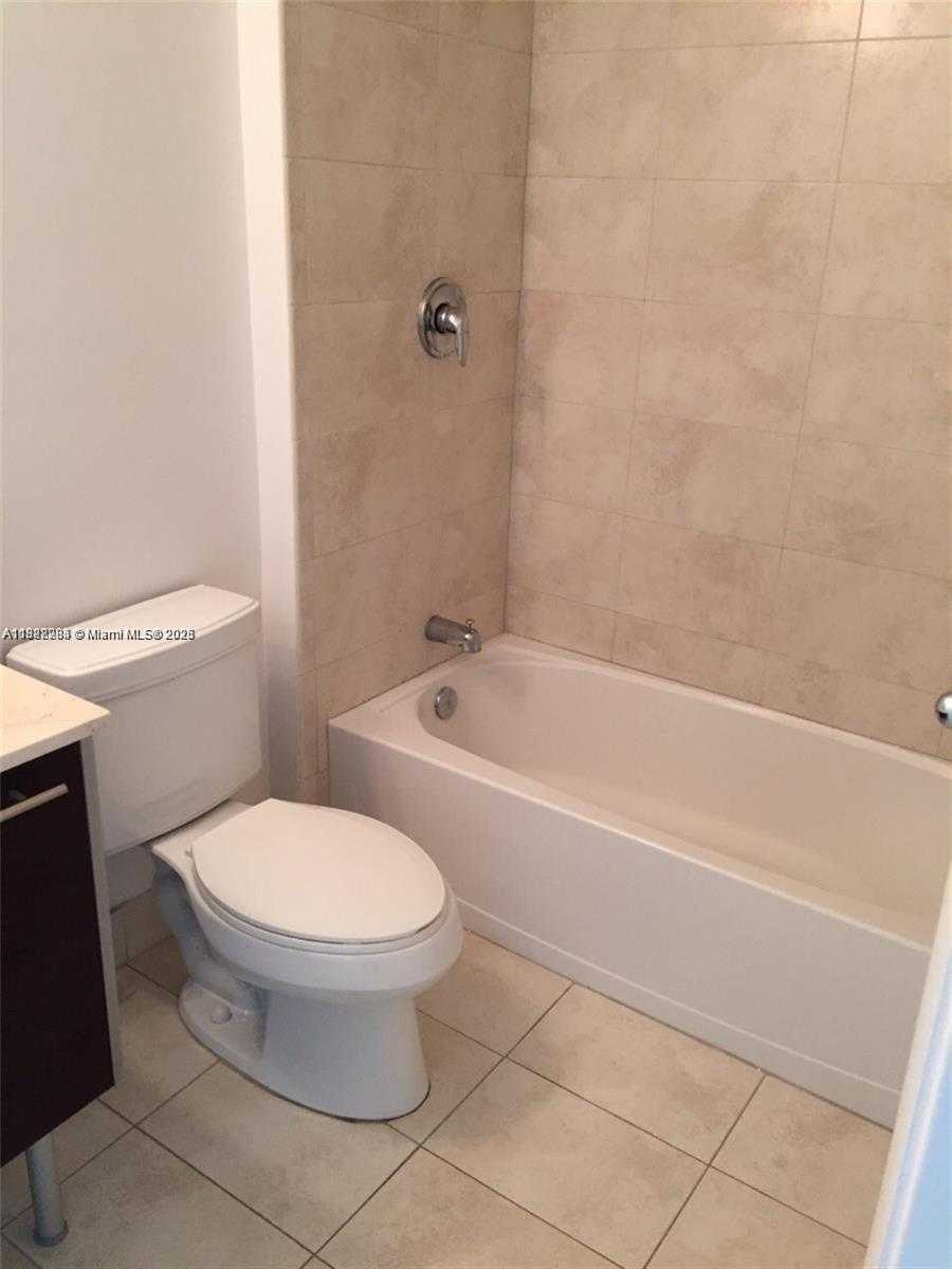 Small Image of 1900 NORTH BAYSHORE DR #2103, Miami Number 13