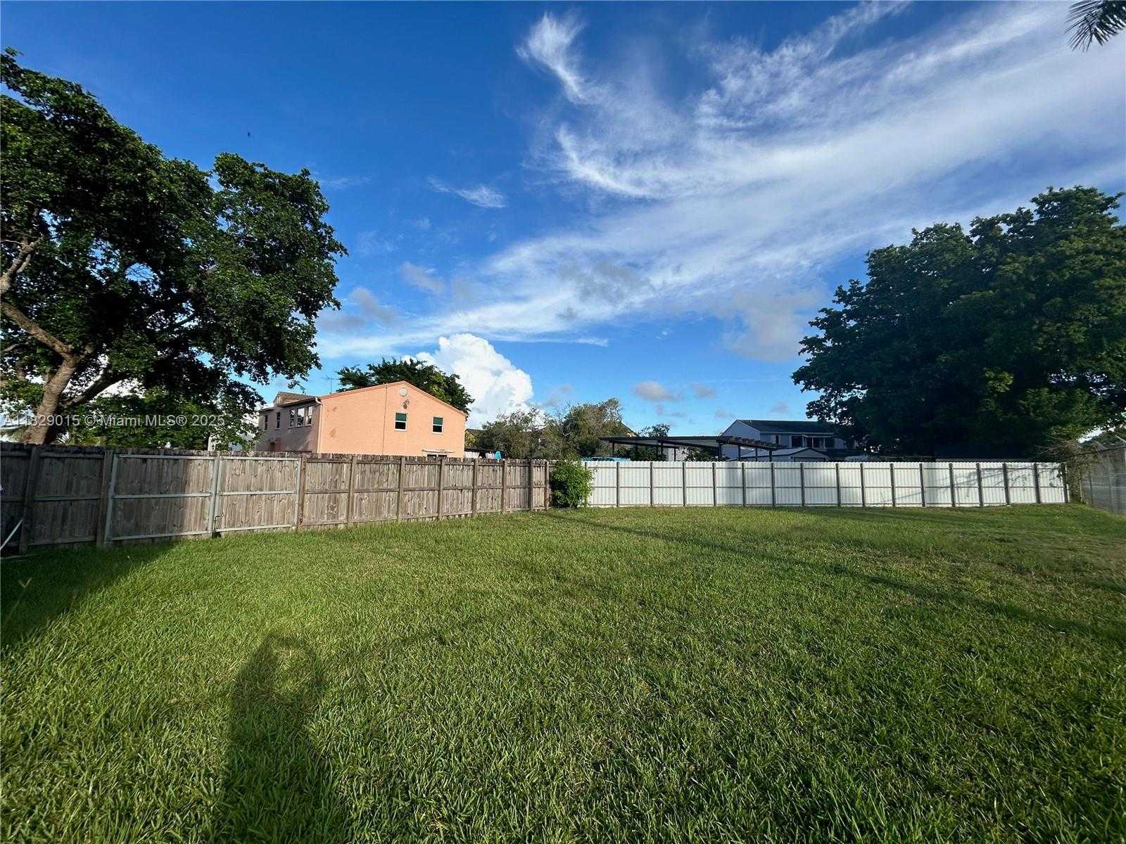 Small Image of 27170 SOUTH WEST 121ST CT, Homestead Number 22