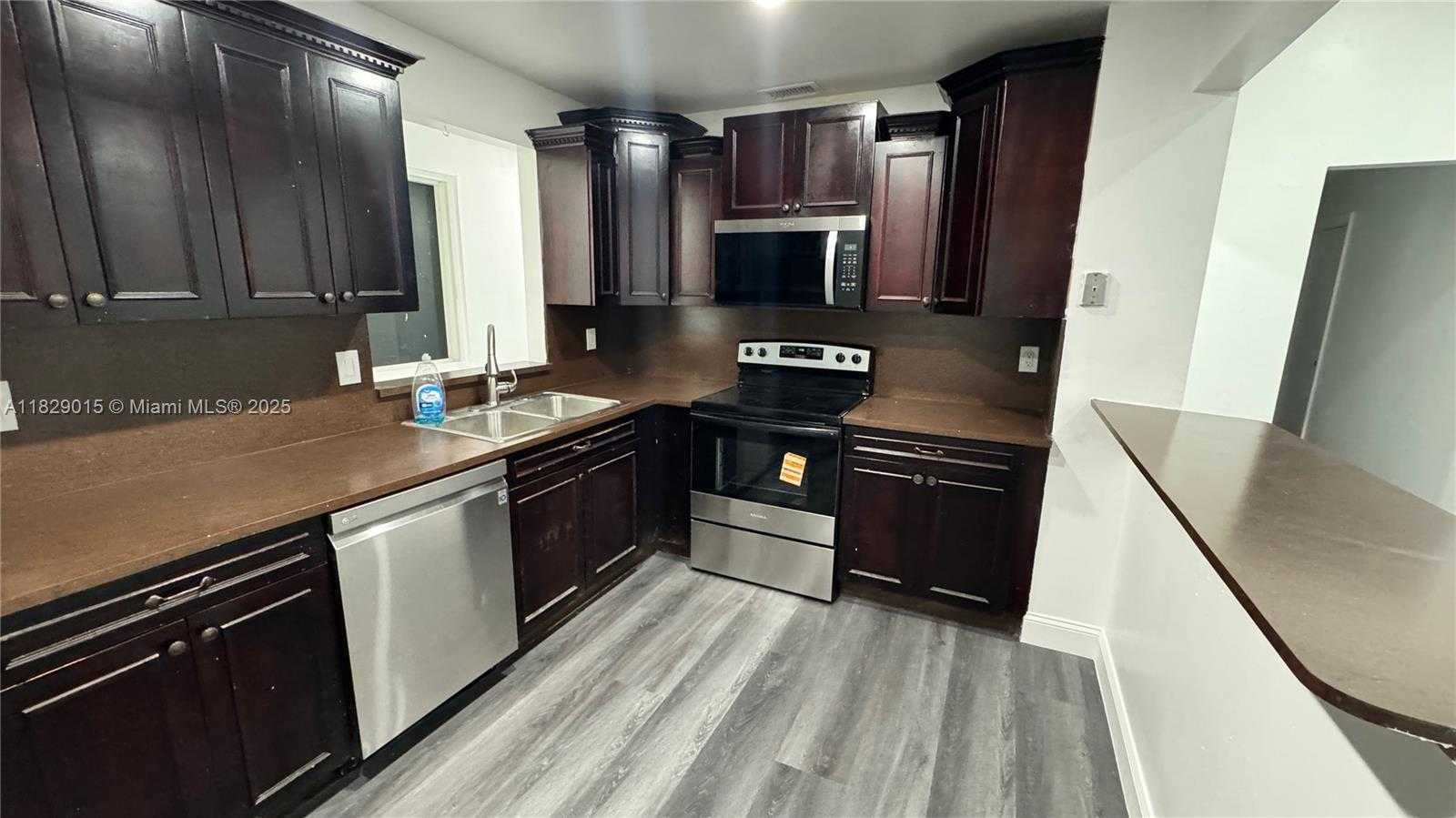 Small Image of 27170 SOUTH WEST 121ST CT, Homestead Number 5