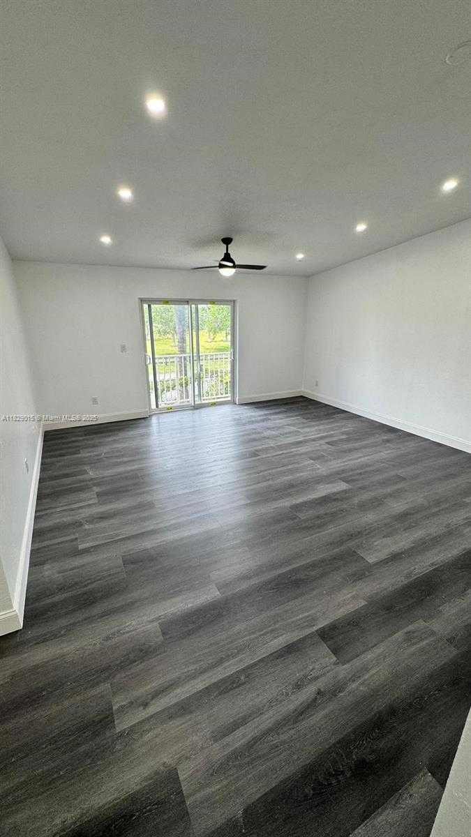 Small Image of 27170 SOUTH WEST 121ST CT, Homestead Number 8