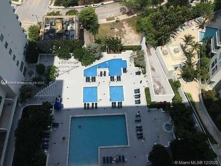 Small Image of 1800 NORTH BAYSHORE DR #3106, Miami Number 4