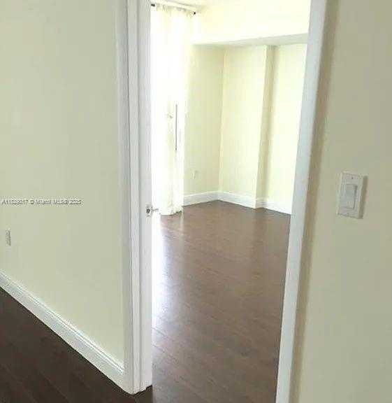Small Image of 1800 NORTH BAYSHORE DR #3106, Miami Number 8