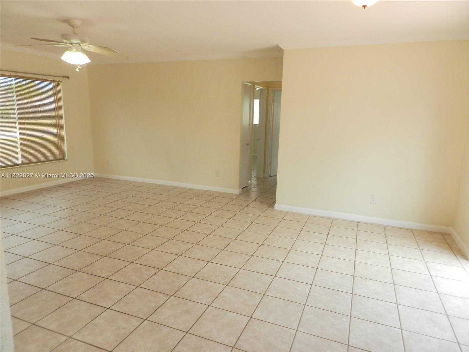 Small Image of 7580 FILLMORE ST, Hollywood Number 7