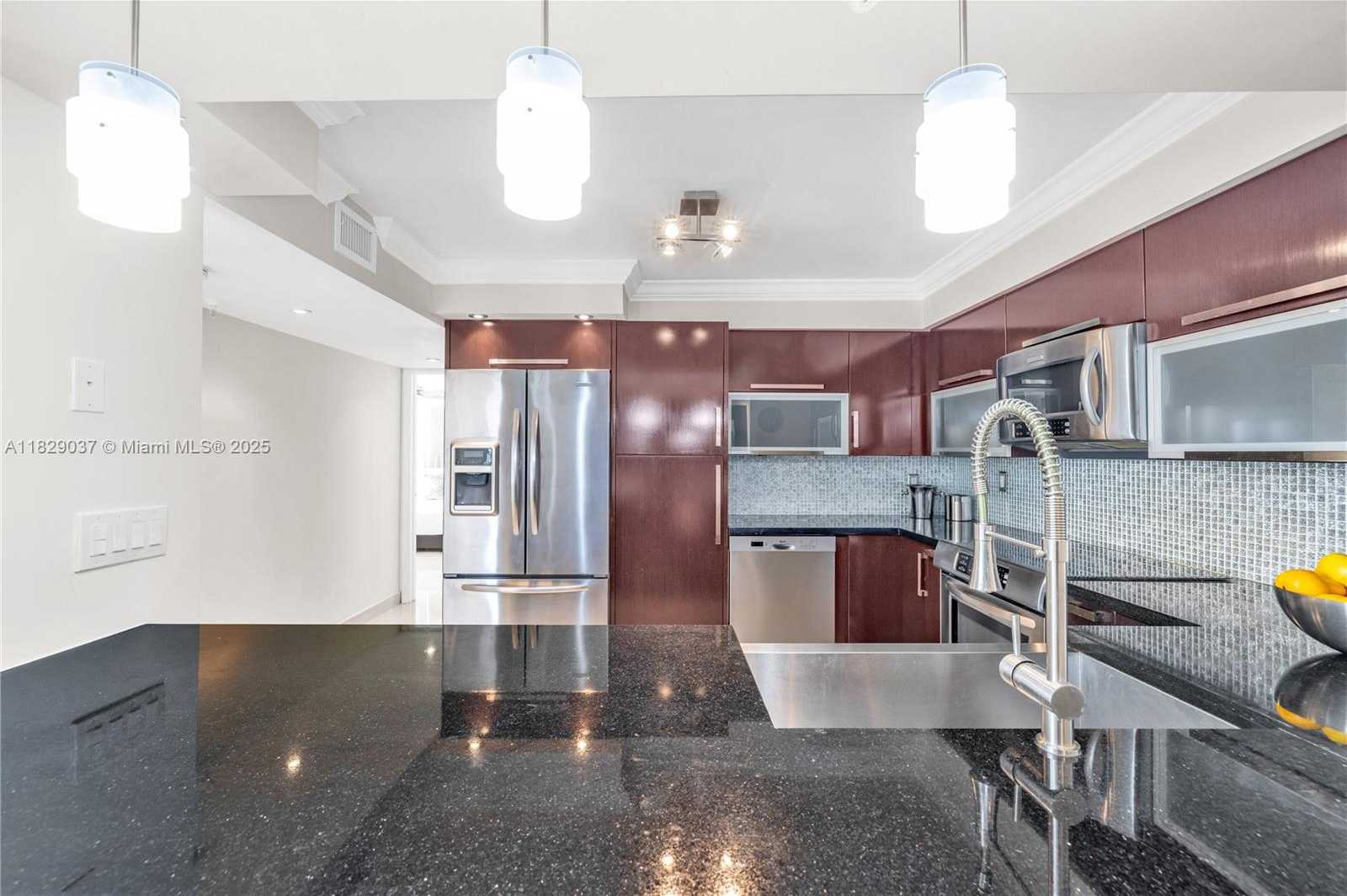 Small Image of 1623 COLLINS AVE #418, Miami Beach Number 10