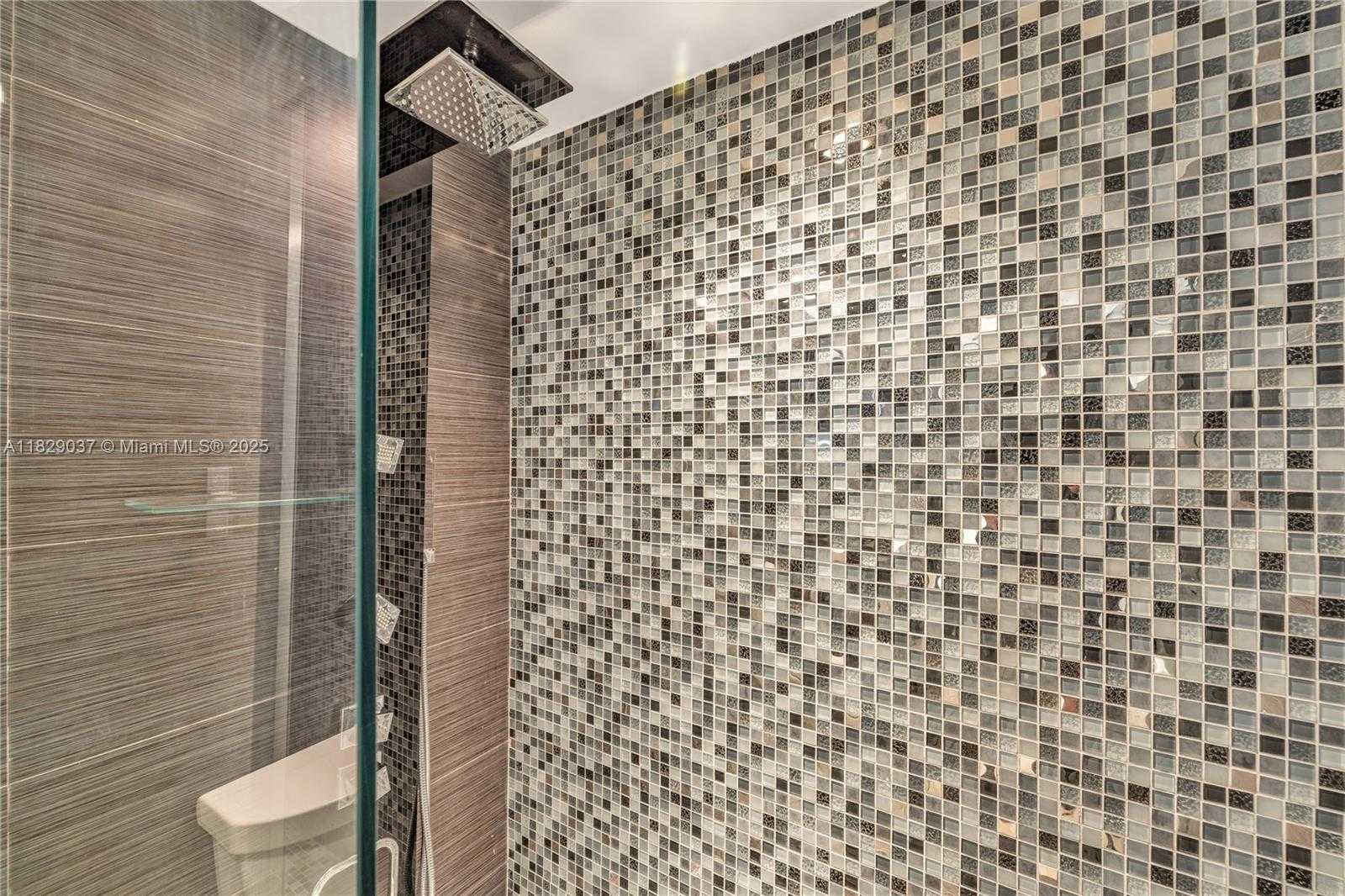 Small Image of 1623 COLLINS AVE #418, Miami Beach Number 20