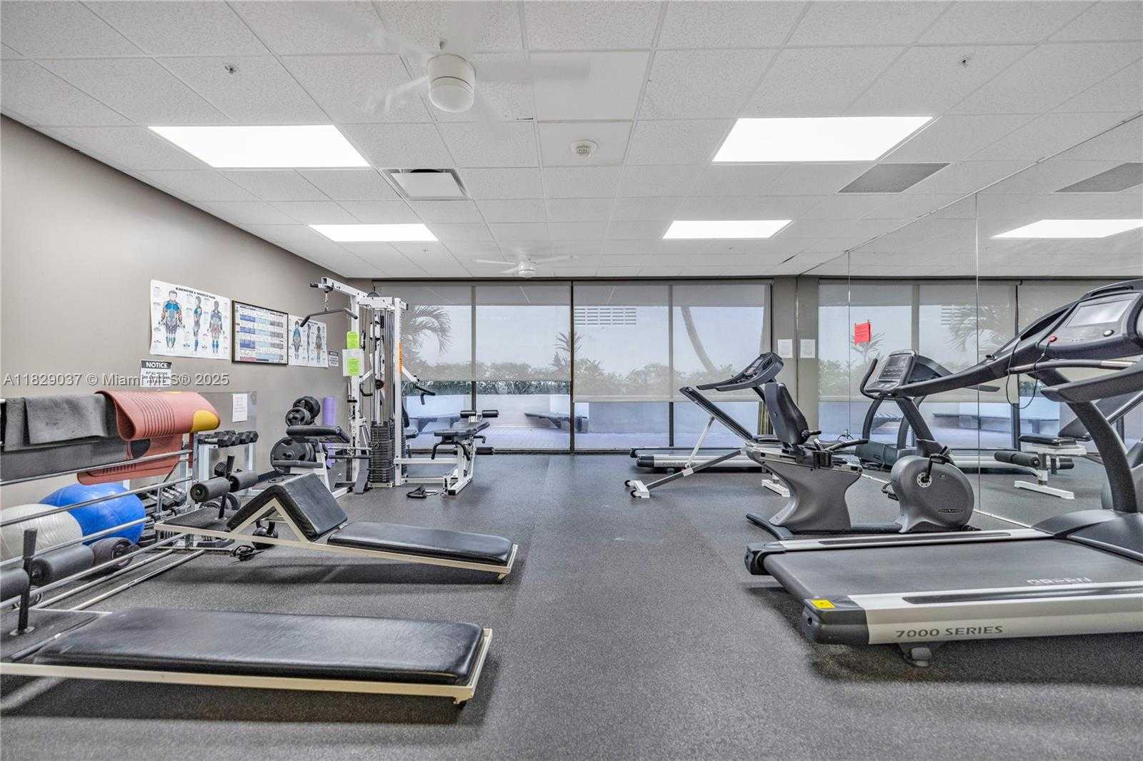 Small Image of 1623 COLLINS AVE #418, Miami Beach Number 21