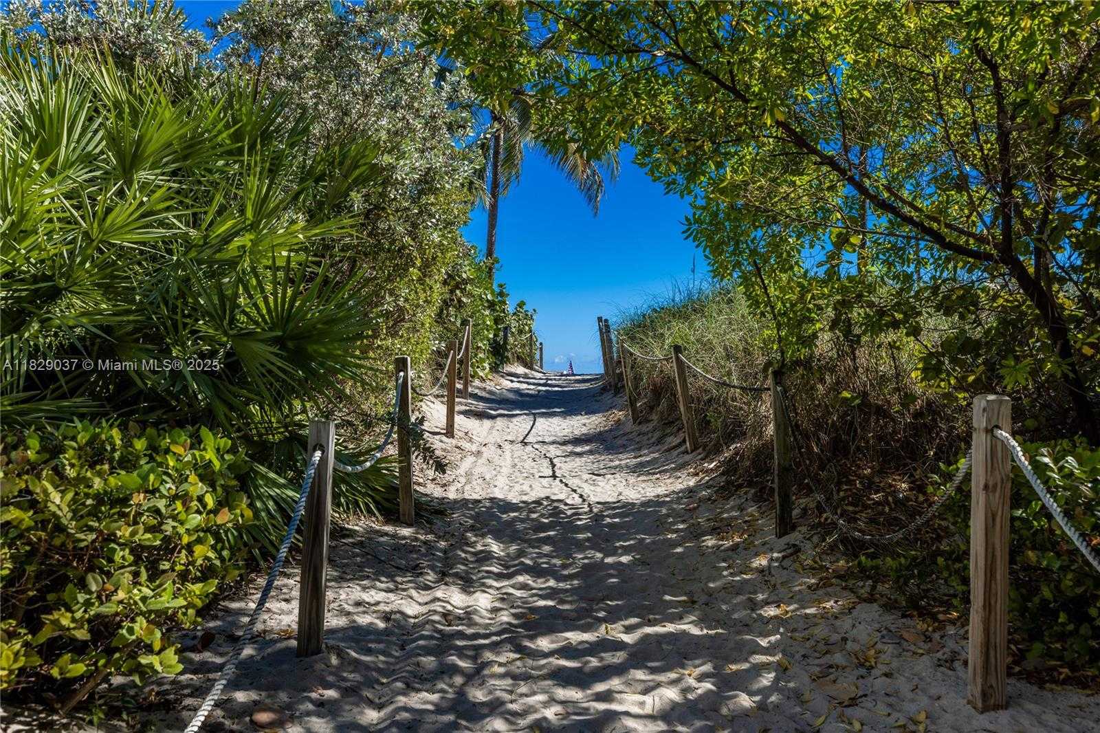 Small Image of 1623 COLLINS AVE #418, Miami Beach Number 27