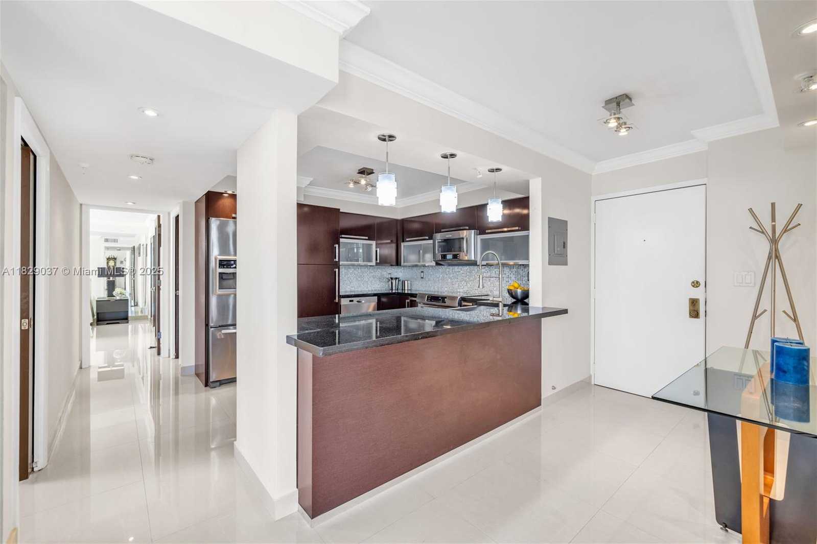 Small Image of 1623 COLLINS AVE #418, Miami Beach Number 9
