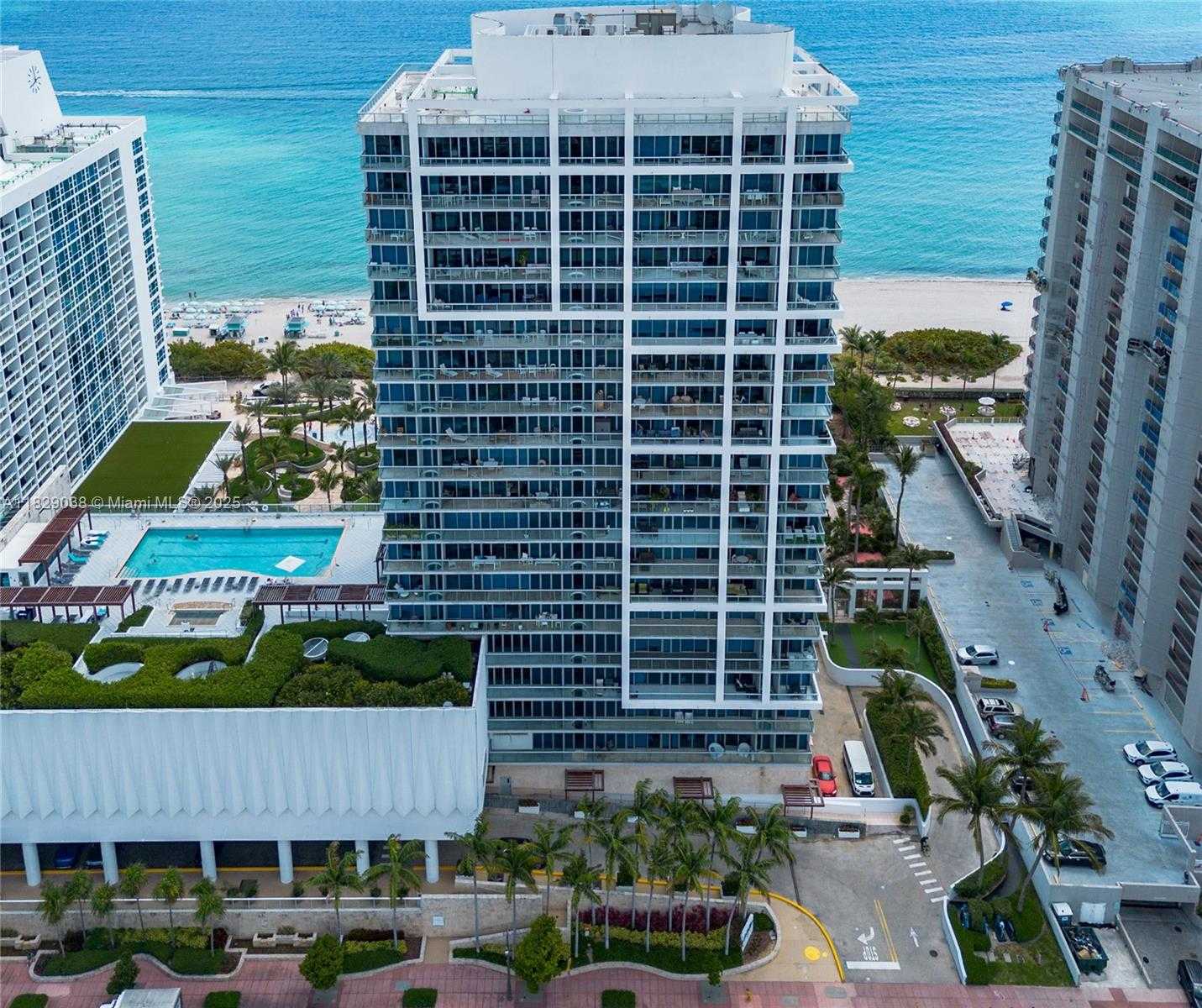 Small Image of 6799 COLLINS AVE #401, Miami Beach Number 10