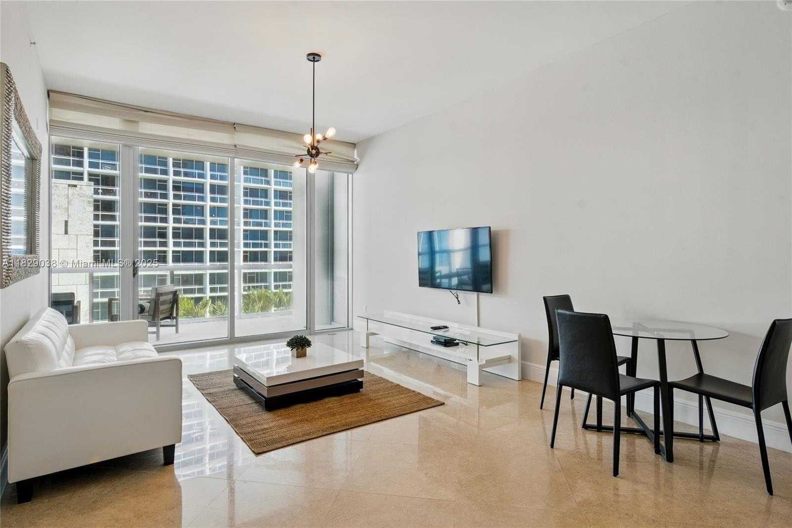 Small Image of 6799 COLLINS AVE #401, Miami Beach Number 19