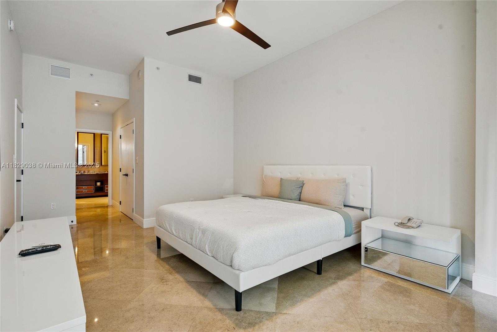 Small Image of 6799 COLLINS AVE #401, Miami Beach Number 24