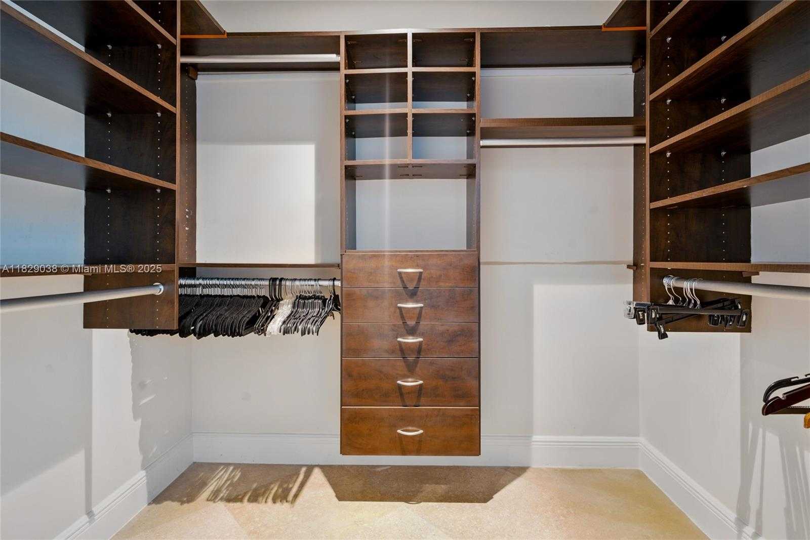 Small Image of 6799 COLLINS AVE #401, Miami Beach Number 26