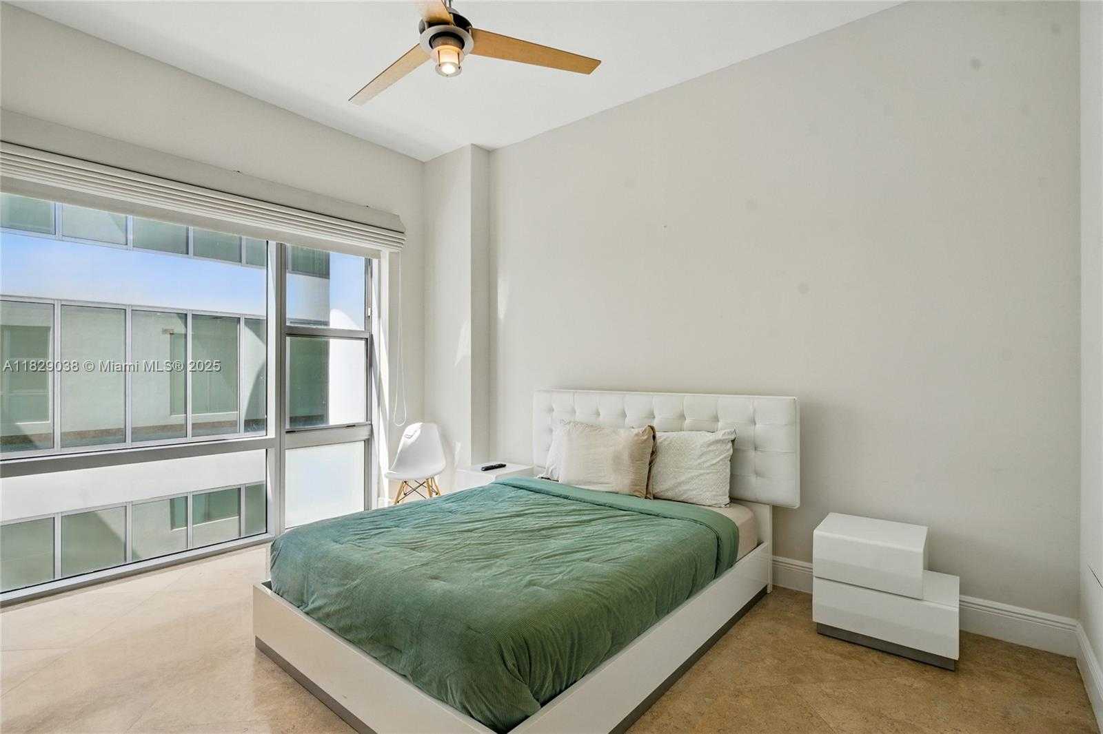 Small Image of 6799 COLLINS AVE #401, Miami Beach Number 29