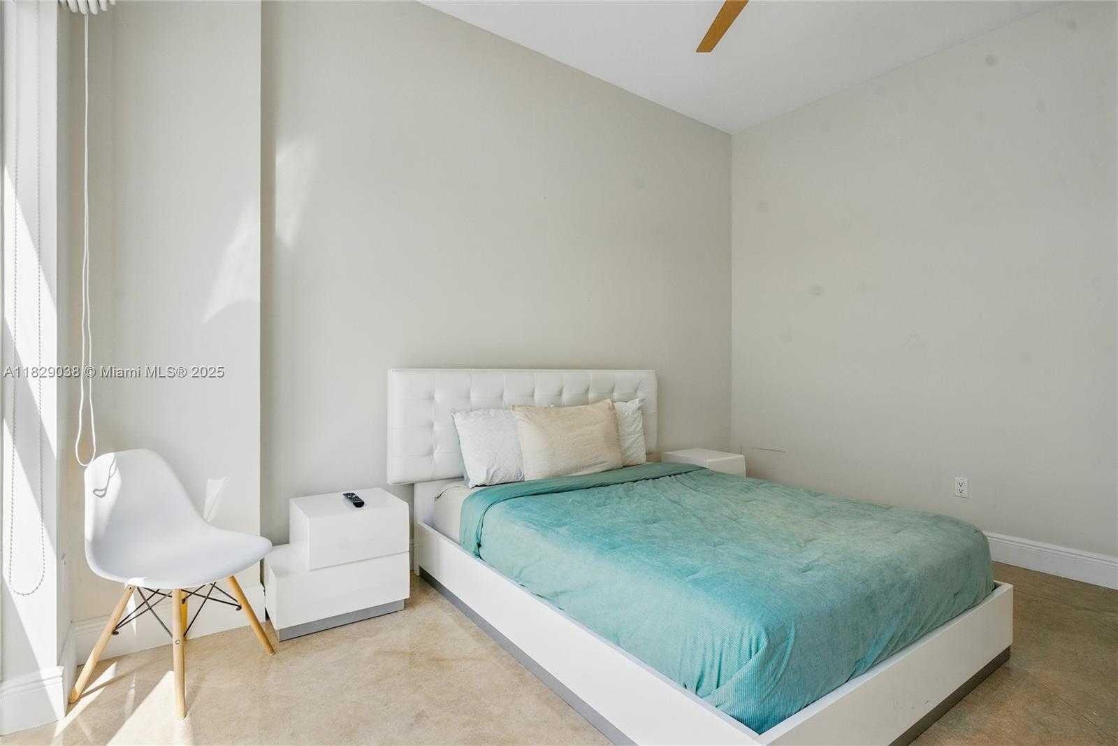 Small Image of 6799 COLLINS AVE #401, Miami Beach Number 31