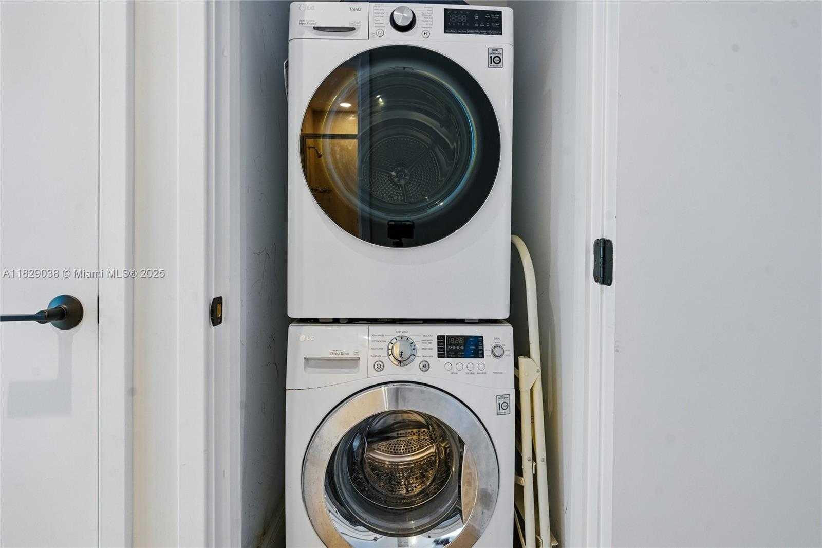 Small Image of 6799 COLLINS AVE #401, Miami Beach Number 33
