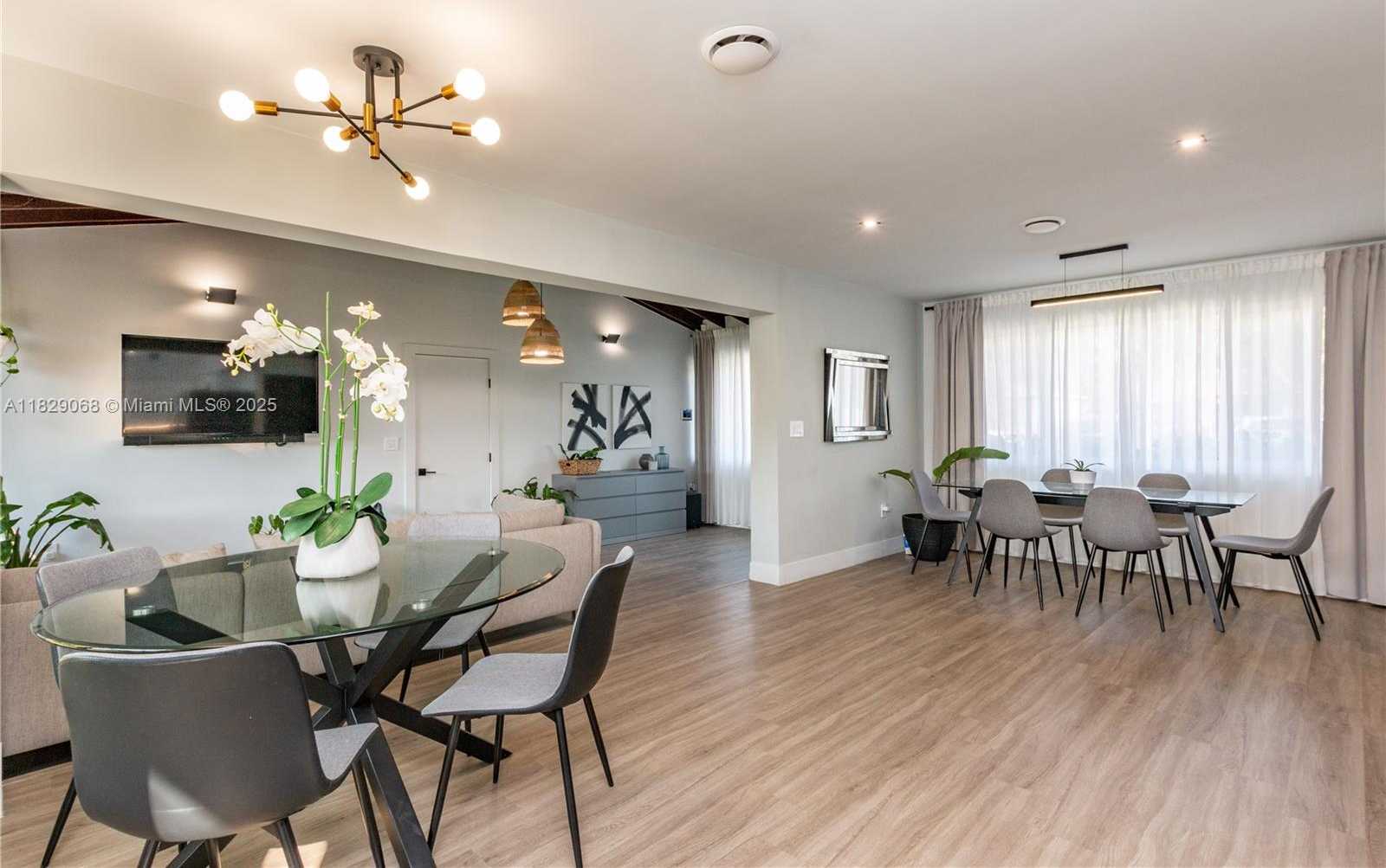 Small Image of 2302 FUNSTON ST, Hollywood Number 15