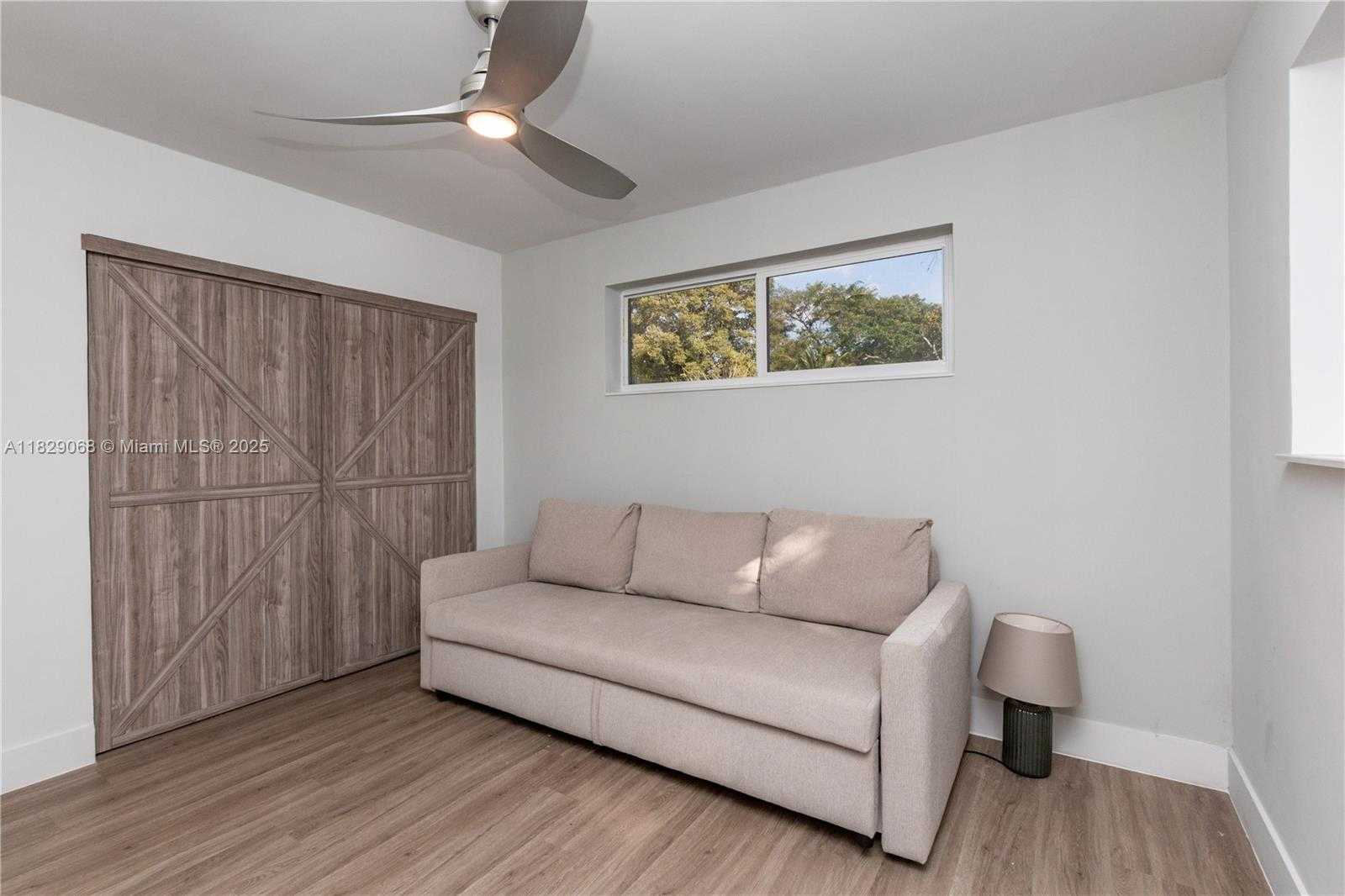 Small Image of 2302 FUNSTON ST, Hollywood Number 16