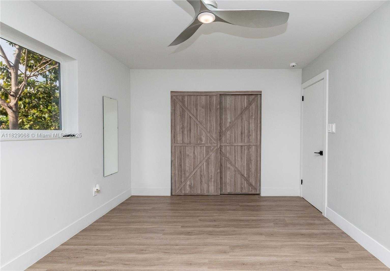 Small Image of 2302 FUNSTON ST, Hollywood Number 17