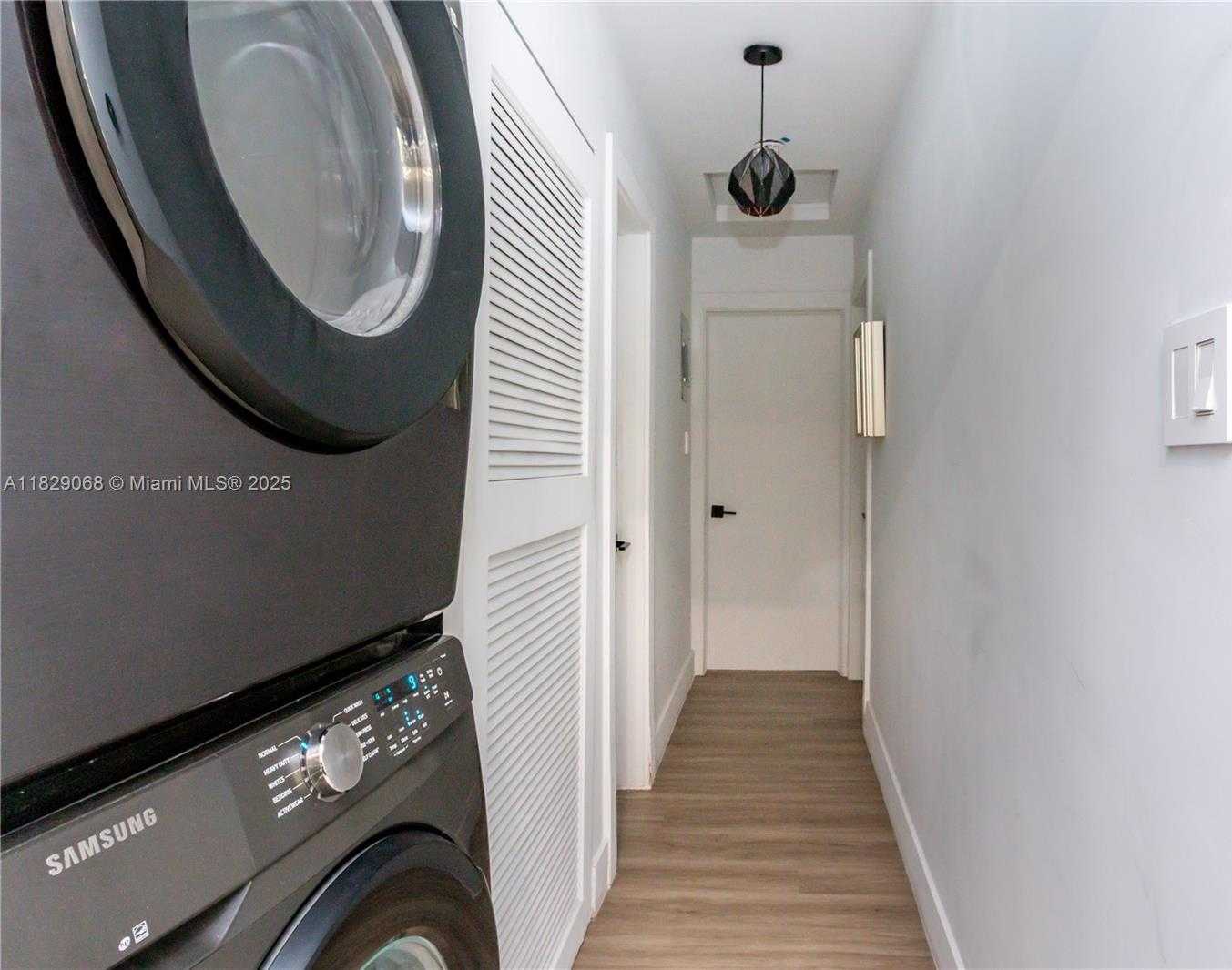 Small Image of 2302 FUNSTON ST, Hollywood Number 19