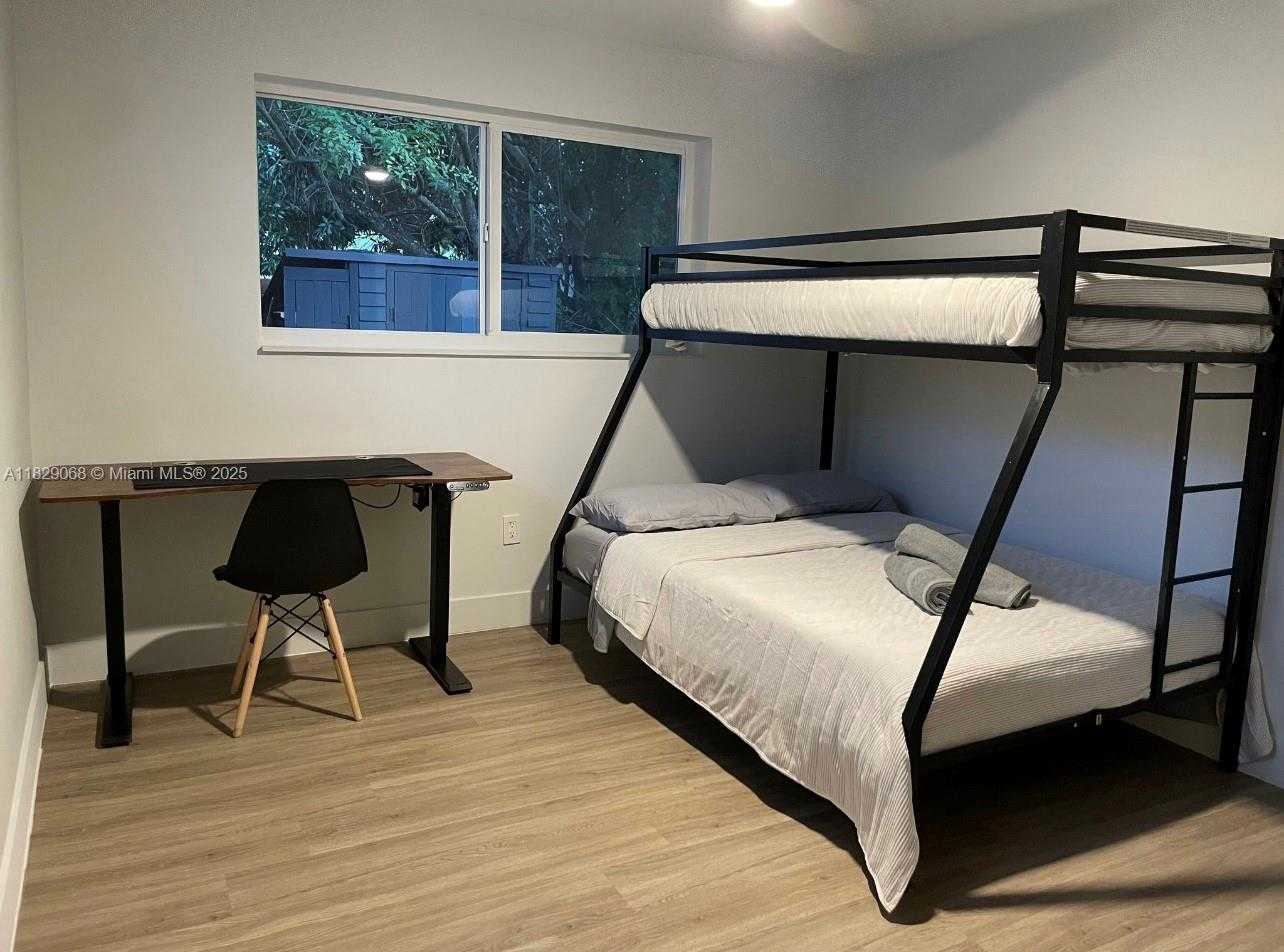 Small Image of 2302 FUNSTON ST, Hollywood Number 22