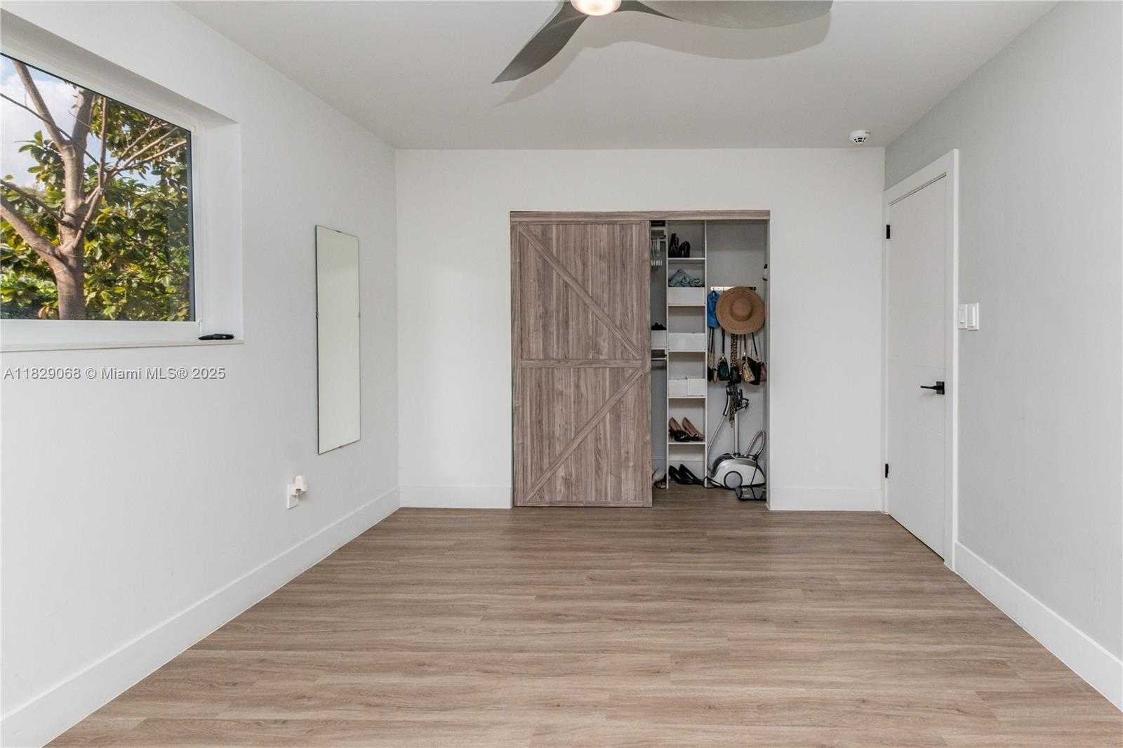 Small Image of 2302 FUNSTON ST, Hollywood Number 24