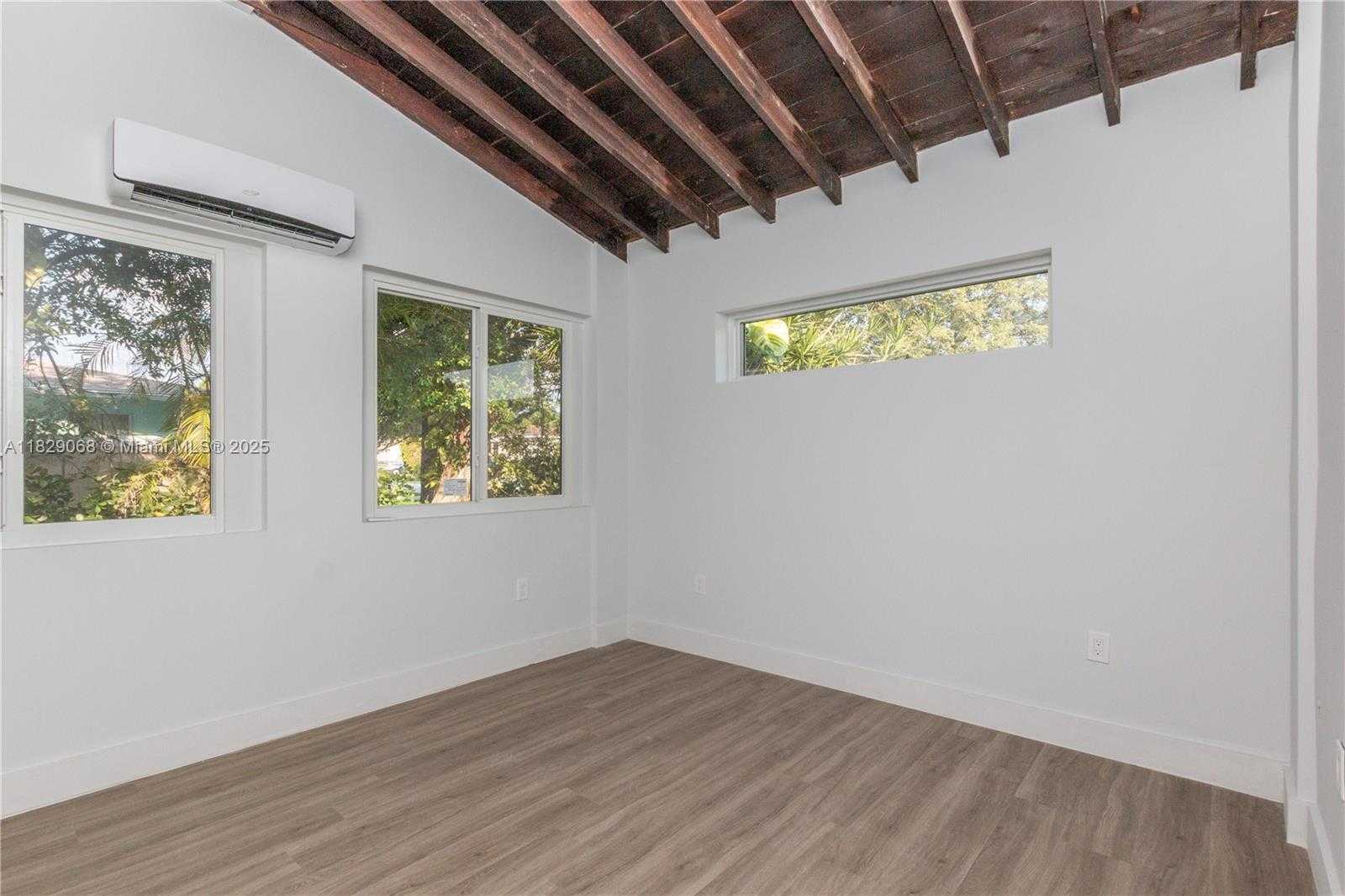 Small Image of 2302 FUNSTON ST, Hollywood Number 28